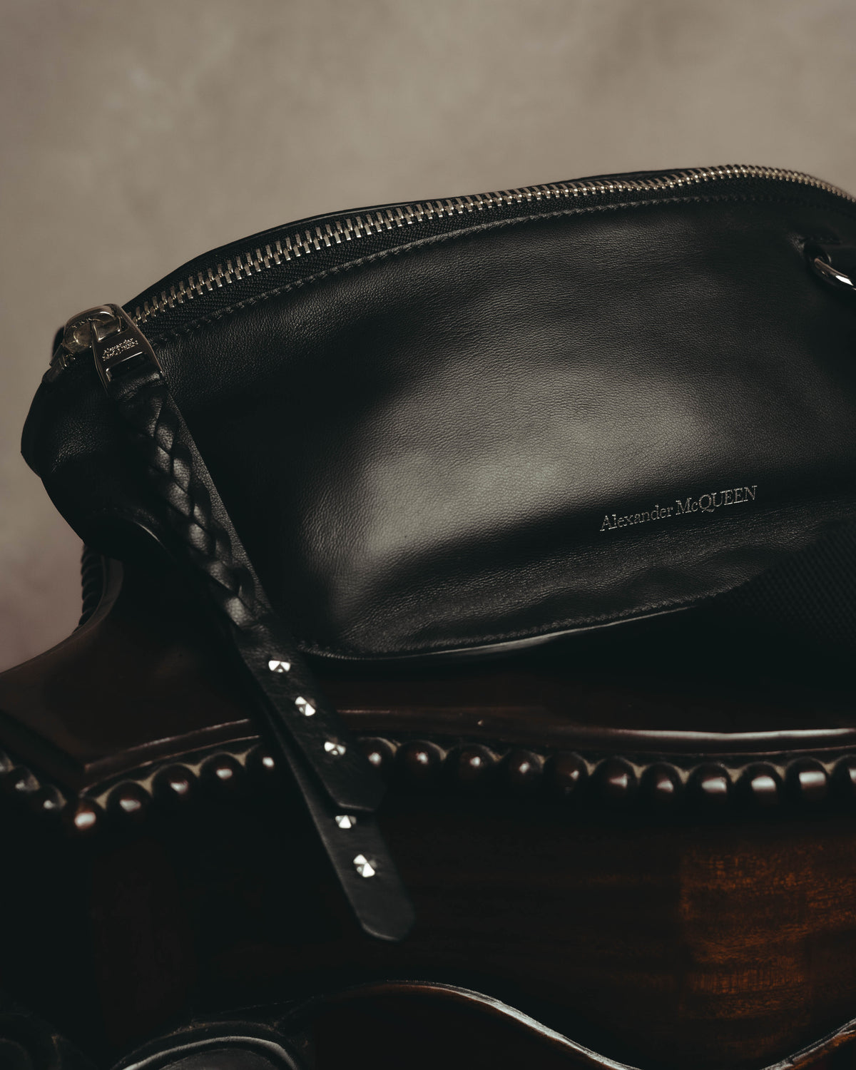 "Alexander McQueen" 10's Edgy leather belt bag