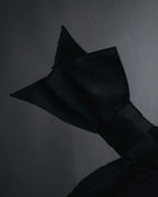 "CHANEL" 90’s black satin and grosgrain ribbon brooch