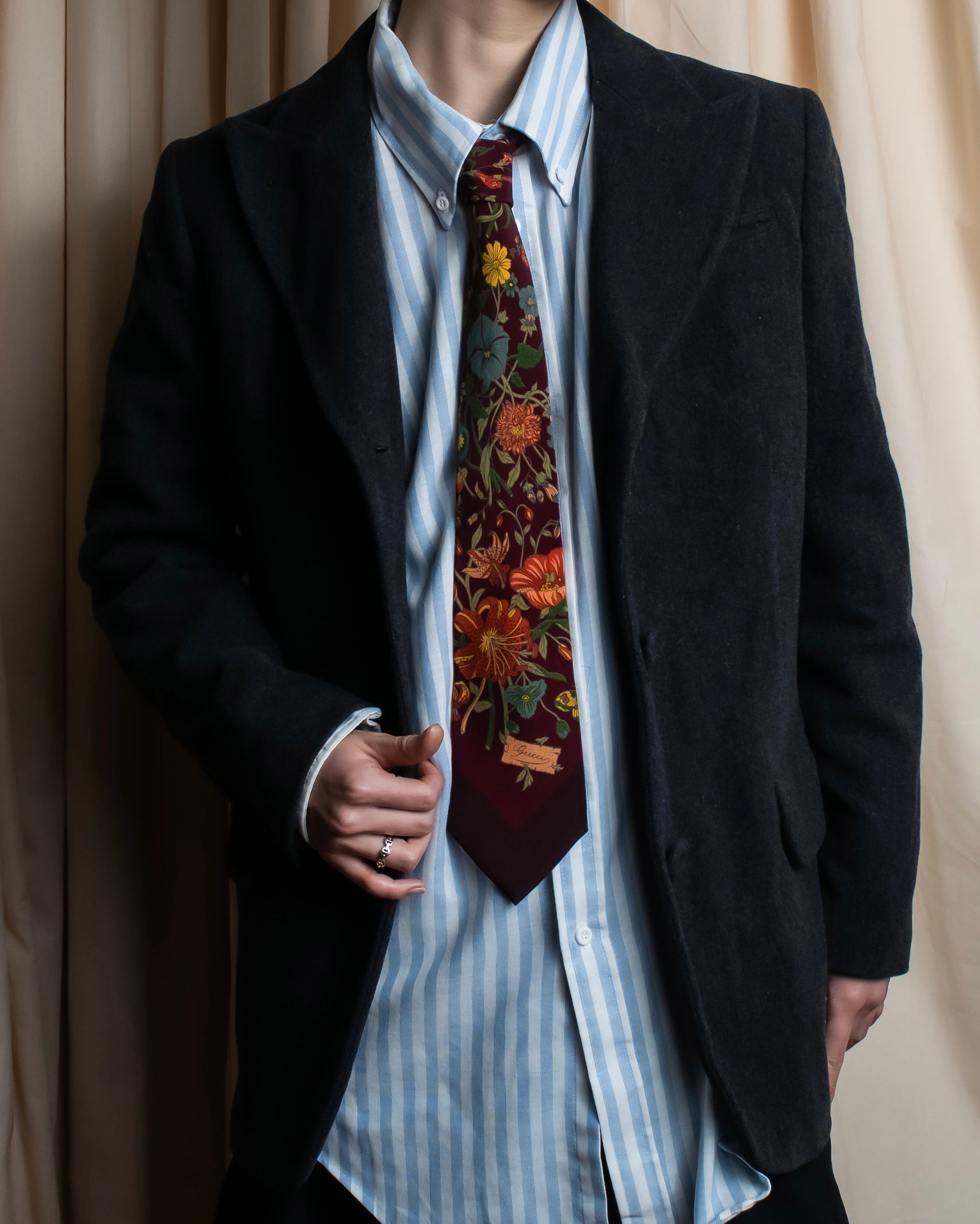 "GUCCI" Flower motif vintage logo design silk neck tie