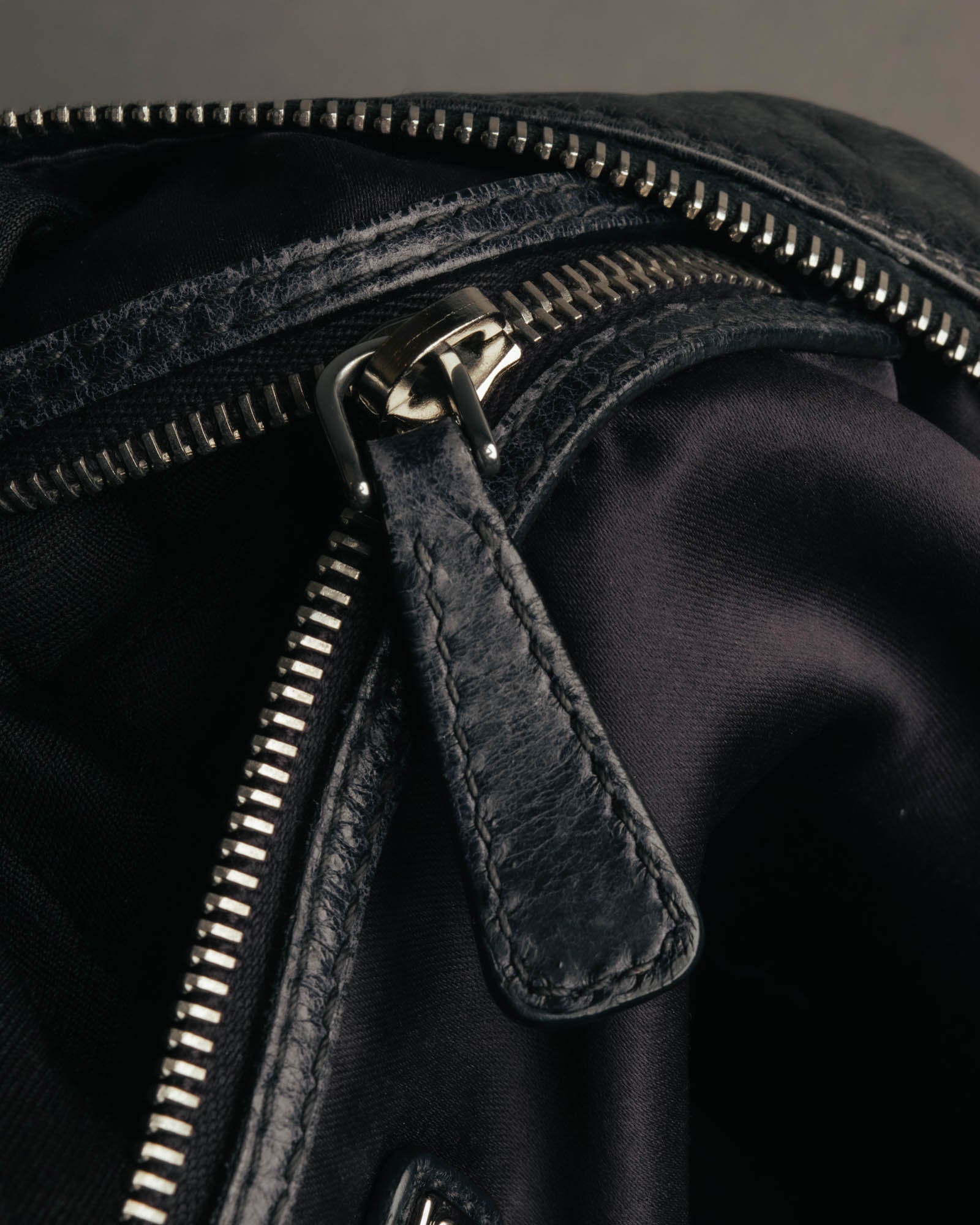 -SPECIAL- "MIU MIU" 00's-10's Glossy gathered leather handbag