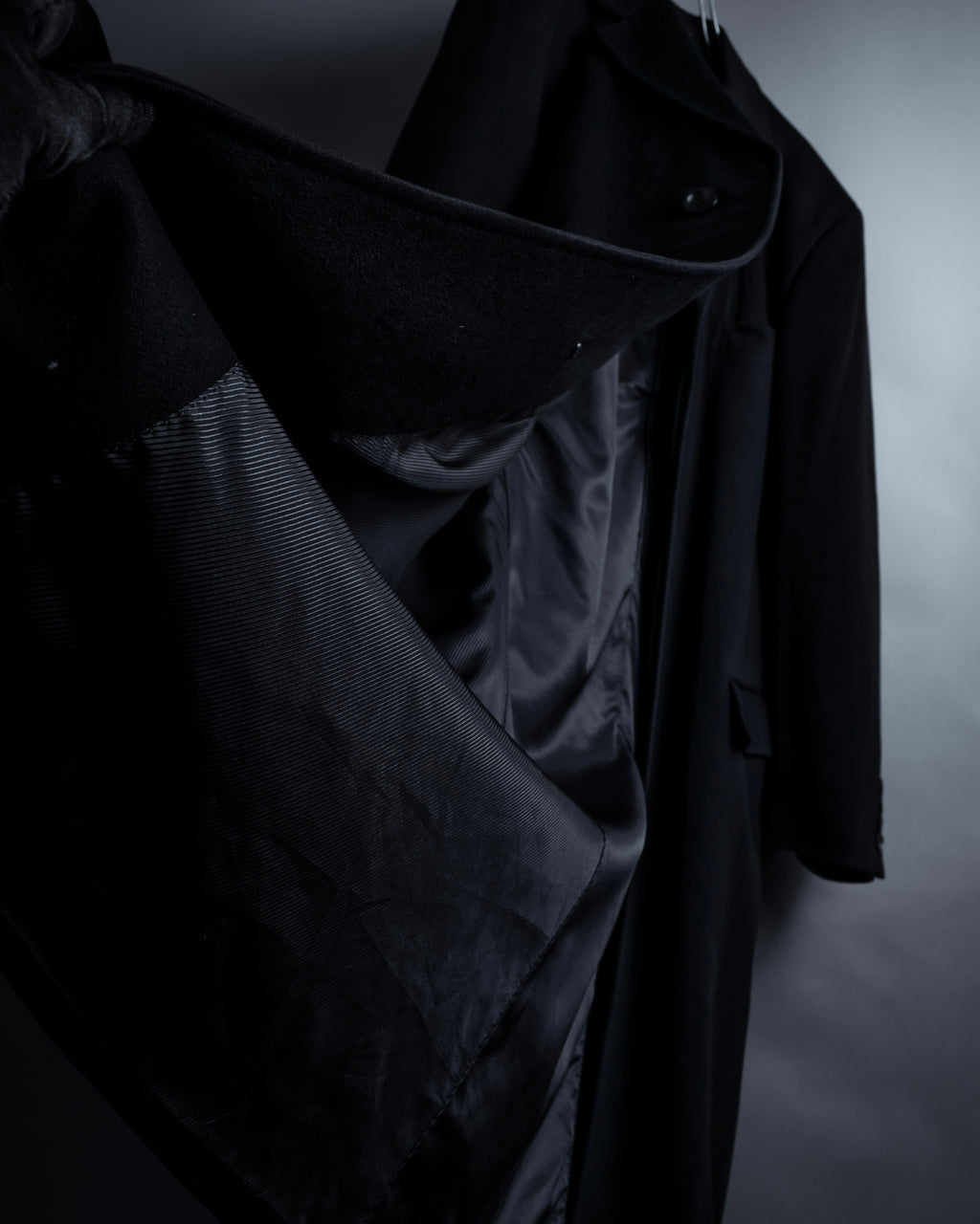 "Ermenegildo Zegna" Drapey finish 100% cashmere cloth chester coat