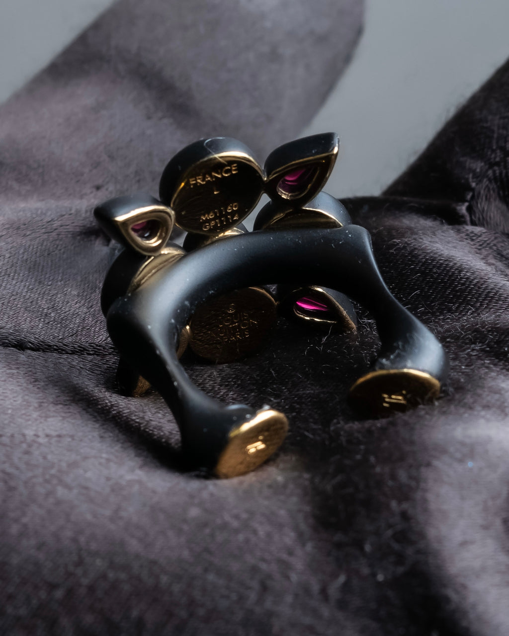 "LOUIS VUITTON"　Geometric color stone ring