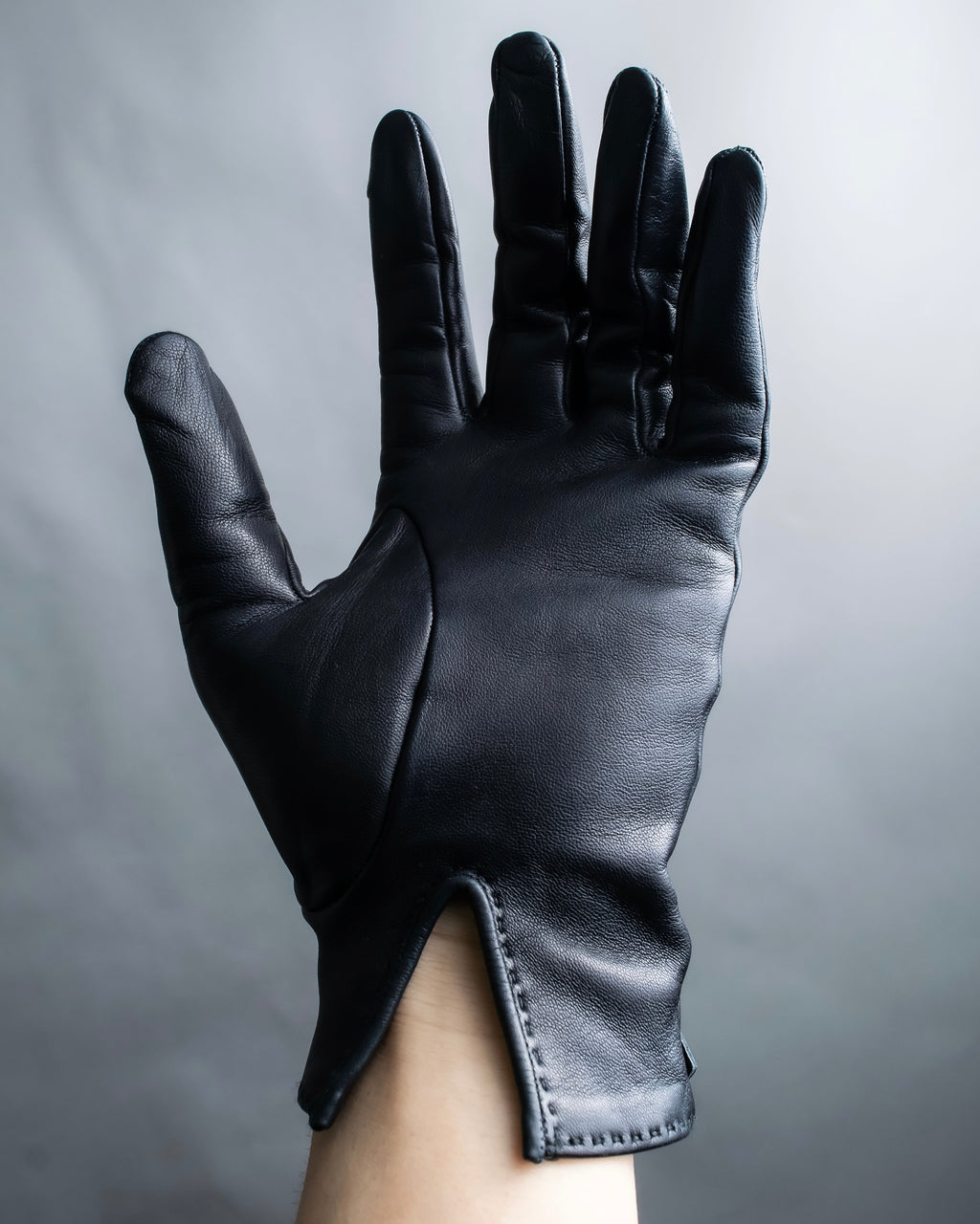 "HERMES" Kelly padlock motif leather gloves