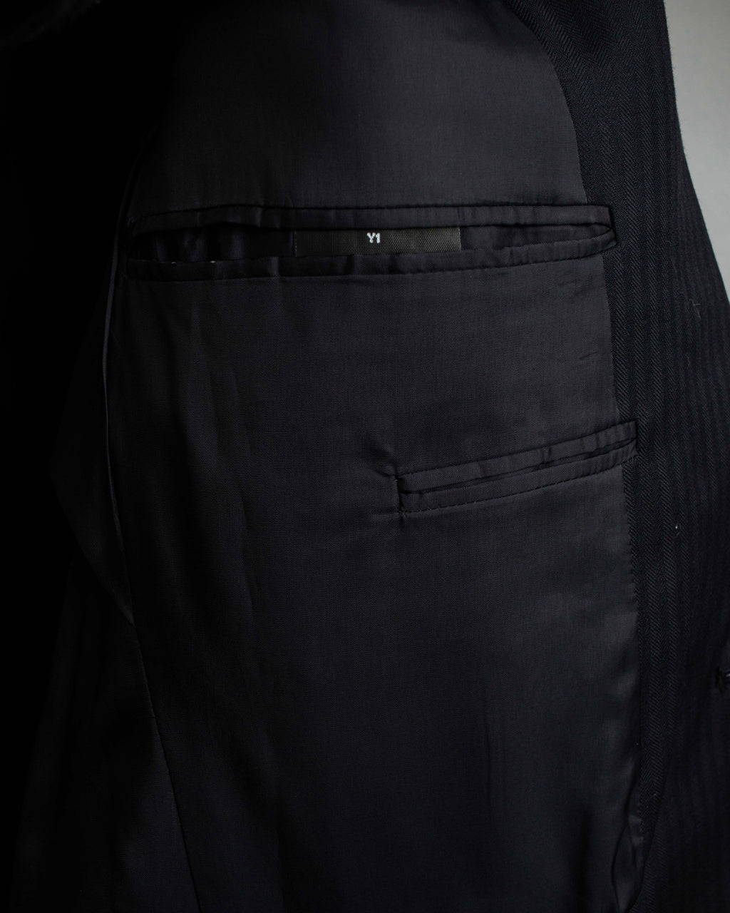 "YVES SAINT LAURENT" Classical tailoring shadow stripe pattern set up