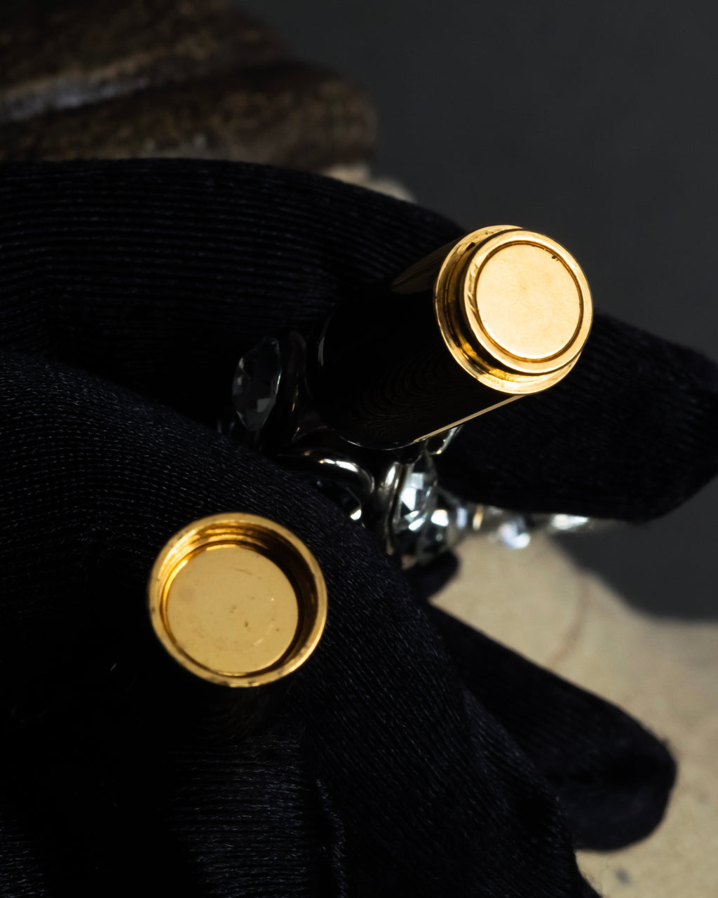 "DRIES VAN NOTTEN" 2022's Double crystal detail magnetic choker