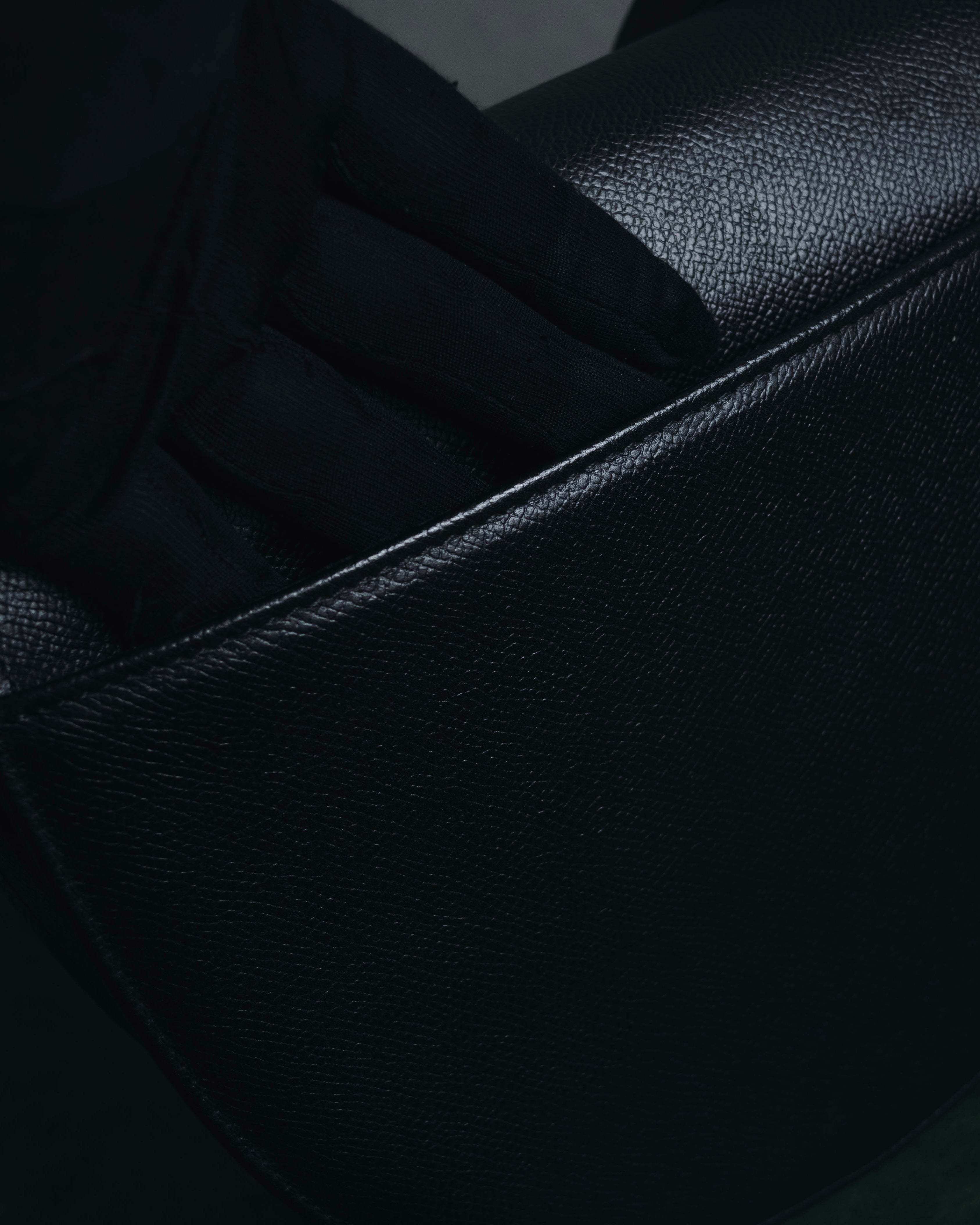 "VALENTINO GARAVANI" 80’s-90’s baroque hardware saddle shoulder bag