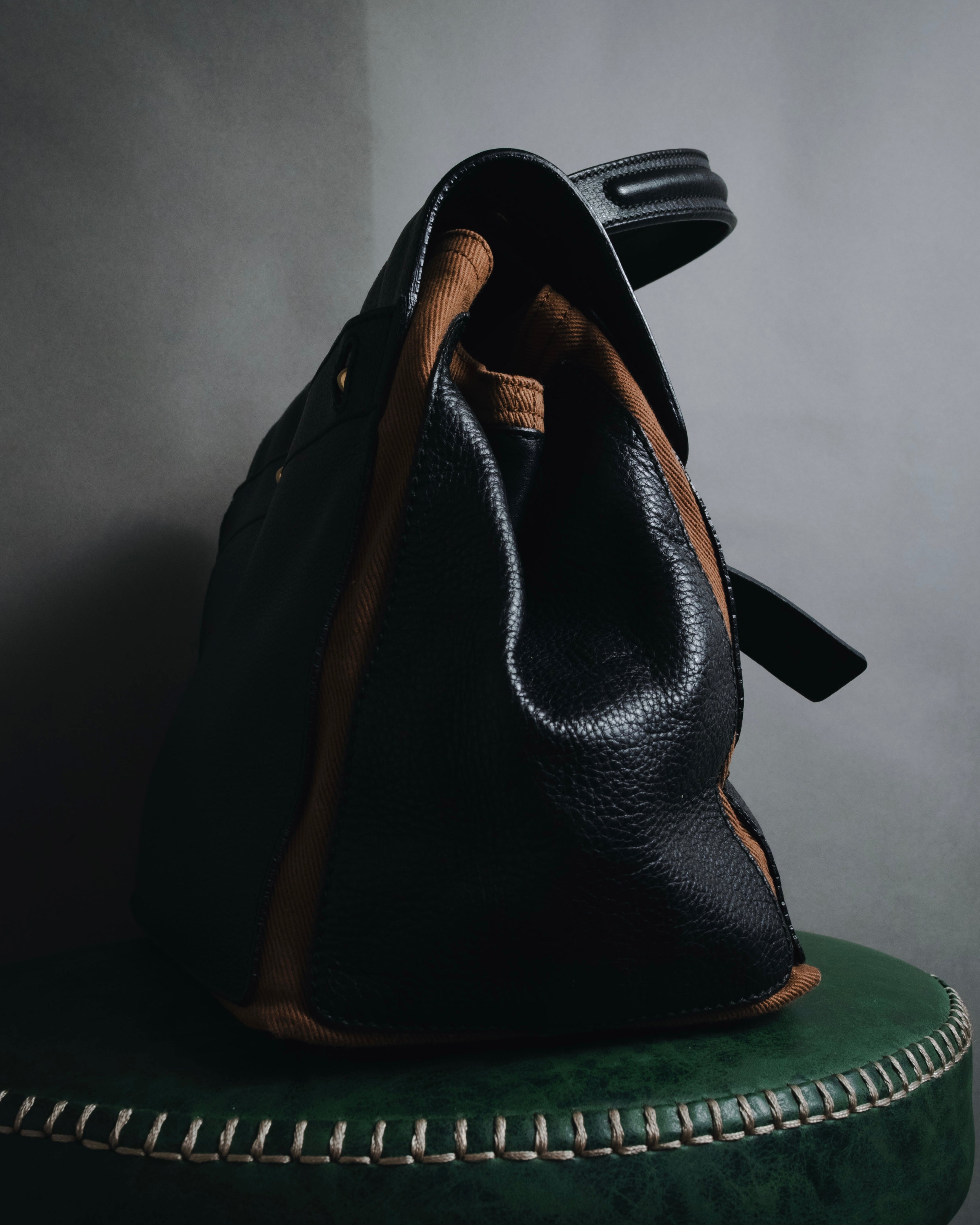 "YVES SAINT LAURENT" 2008-2012 Muse to icon clasp leather and canvas top handle bag