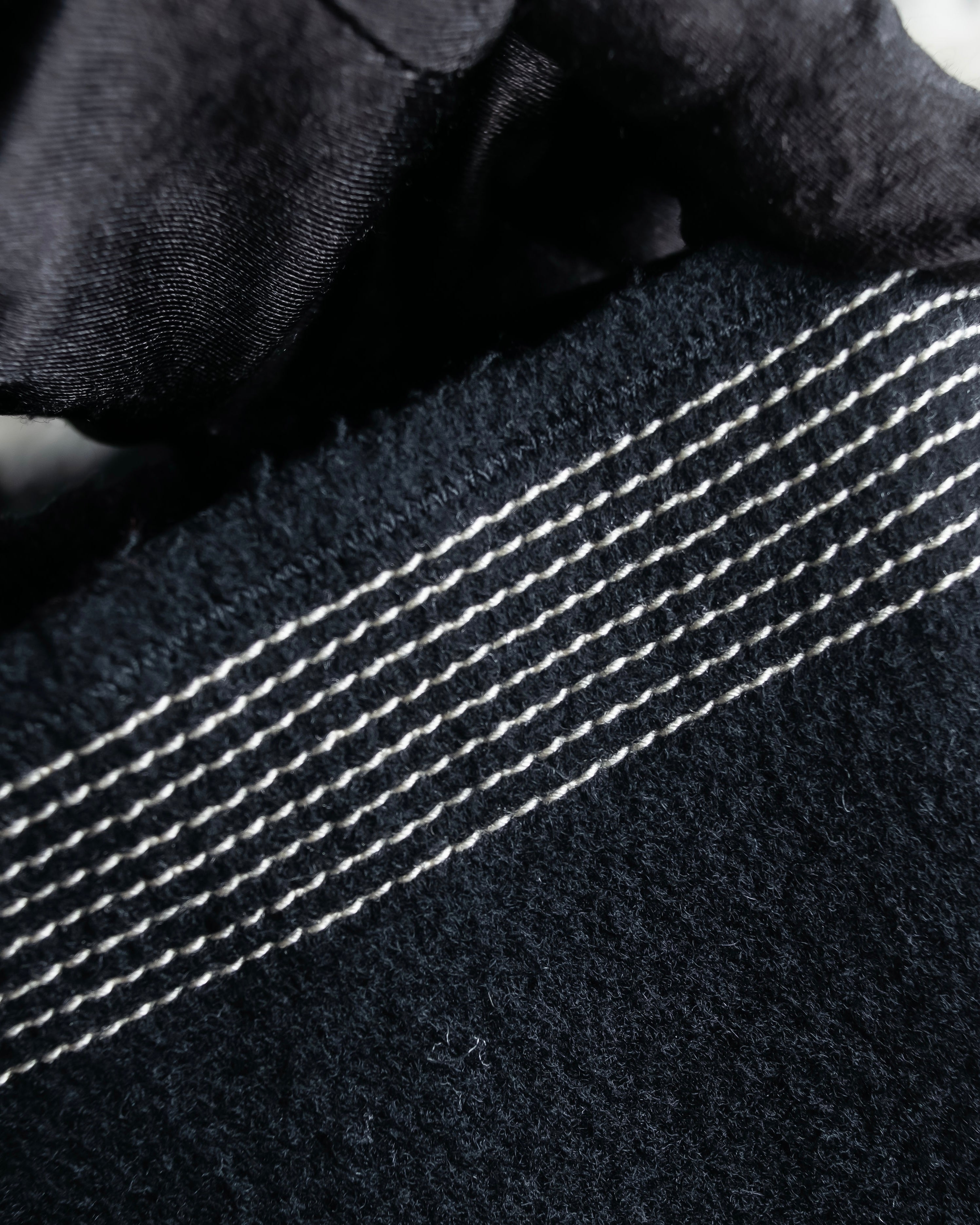 "HELMUT LANG" Fur collar belted long coat