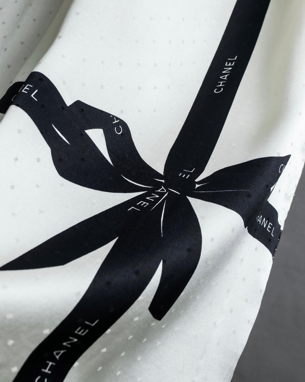 "CHANEL" Logo engraved ribbon motif design large scarf