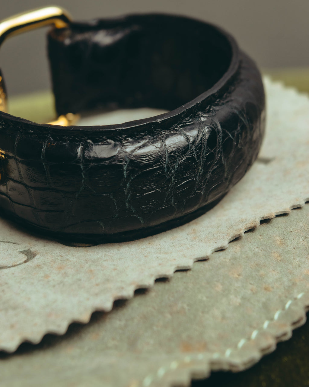 -SPECIAL- "GUCCI" 70's-80's Iconic horsebit crocodile leather cuff bangle