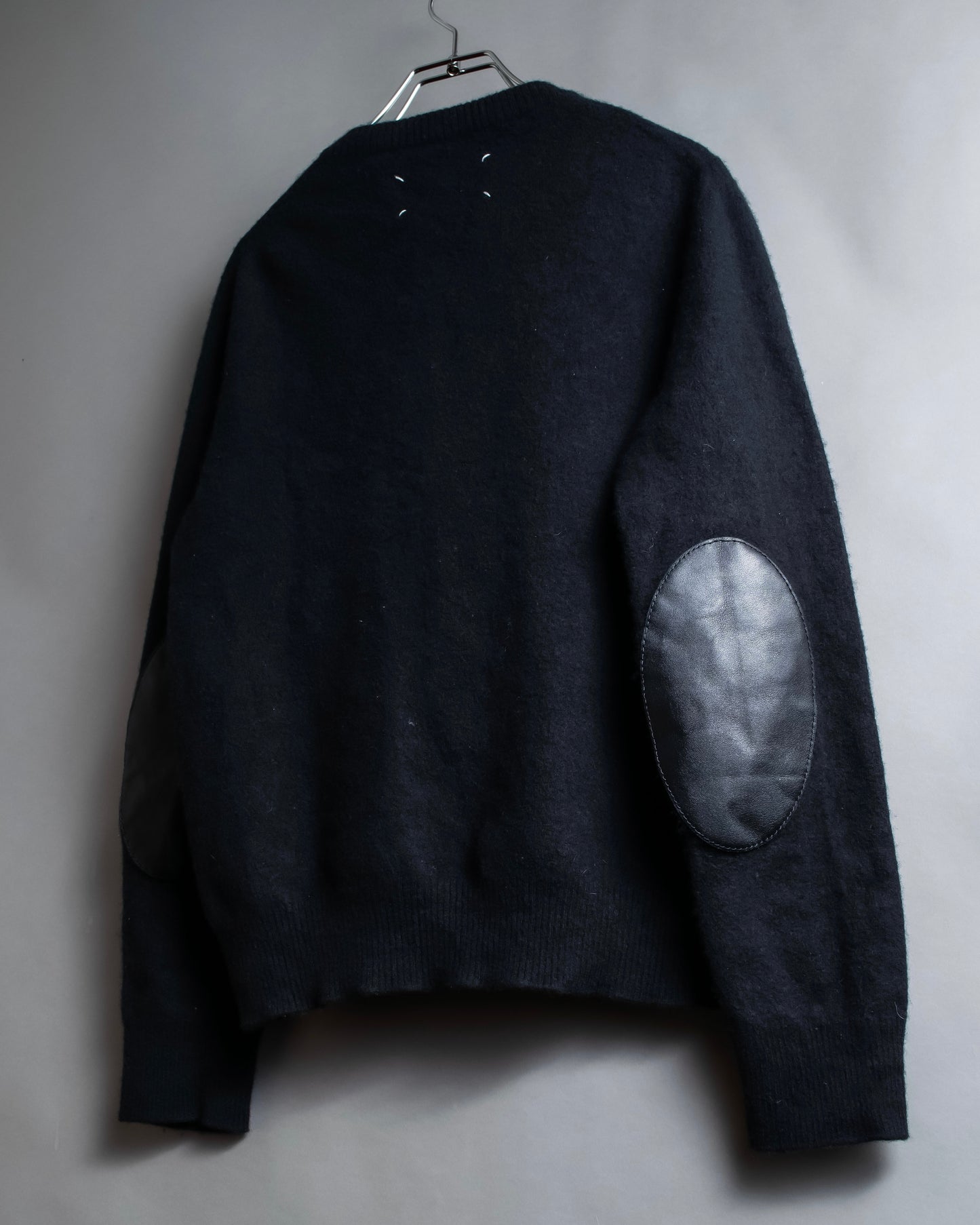 "MAISON MARGIELA" Leather elbow patch design wool knit