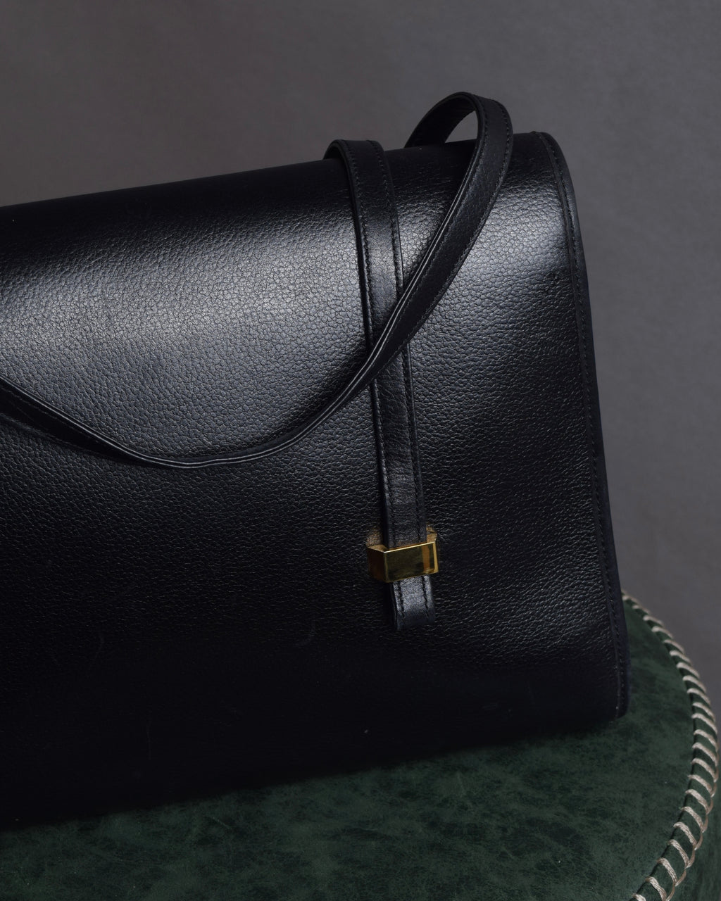 "Christian Dior" Structured flap design gold clasp leather bag