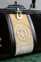 "Roberta Di Camerino"
 Velvet combination design hand bag