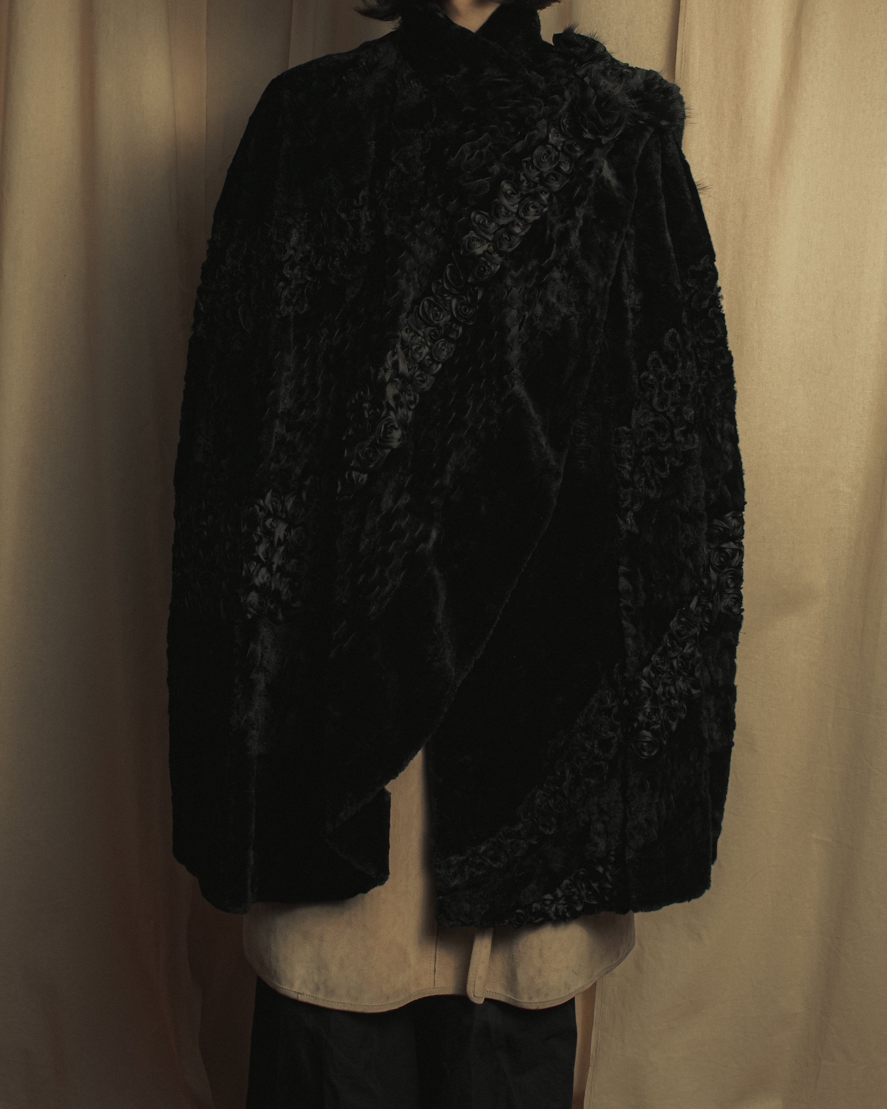 -SPECIAL- "FENDI" 90s Karl Lagerfeld-era lattice fur cape