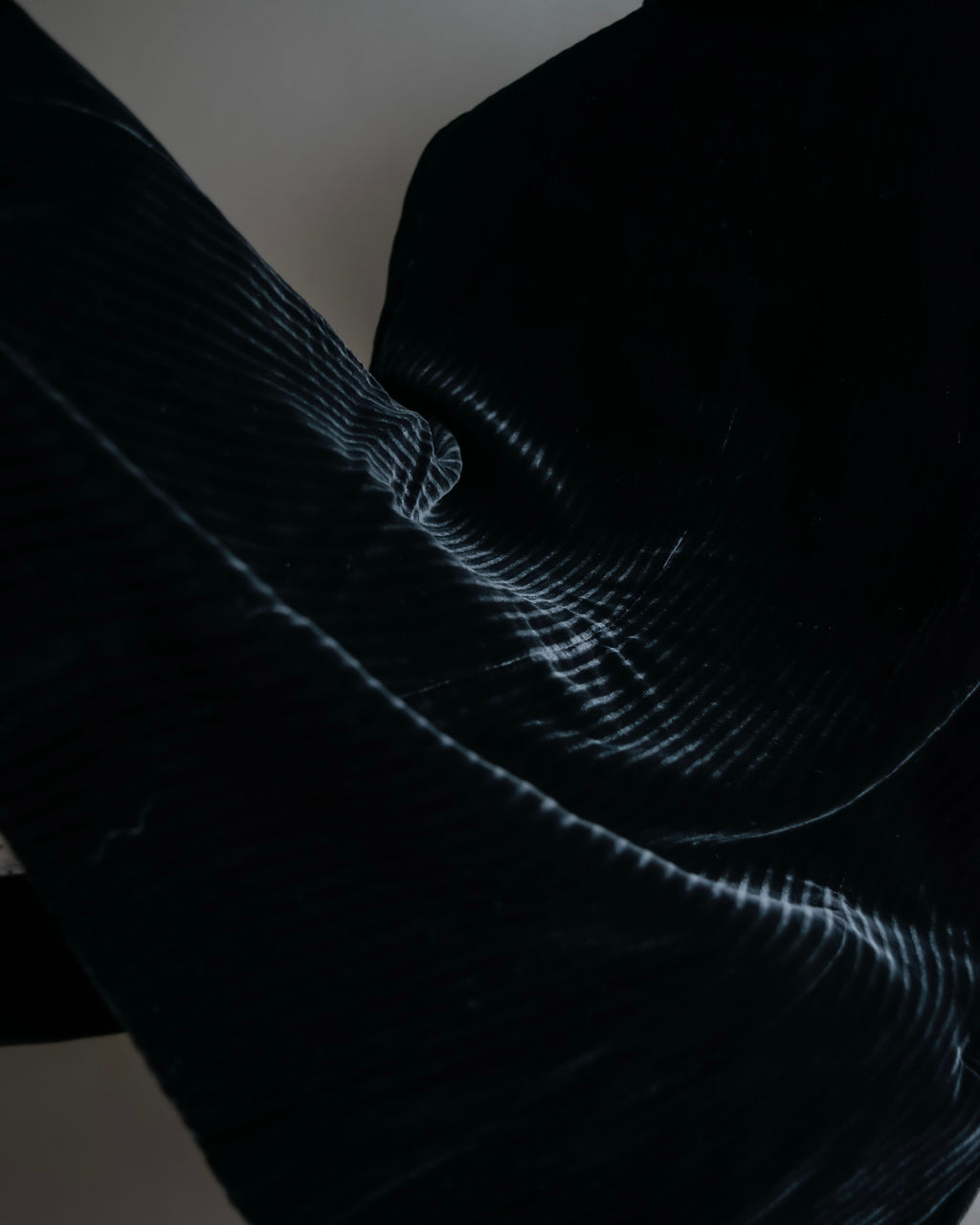 "GIORGIO ARMANI" Beautiful shape velour tailored jacket