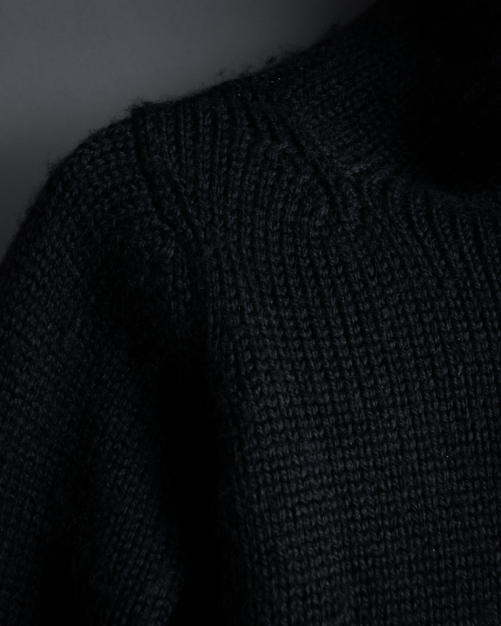 "Y’s" 17AW textured turtleneck knit sweater