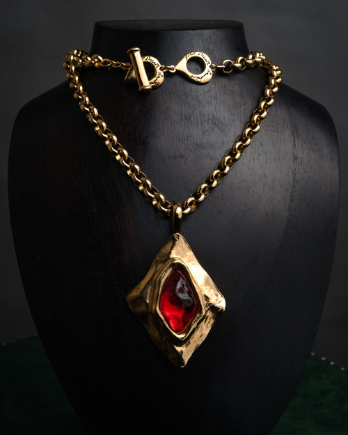 –SPECIAL– “Yves Saint Laurent”
80’s-90’s Sculptural red stone statement necklace