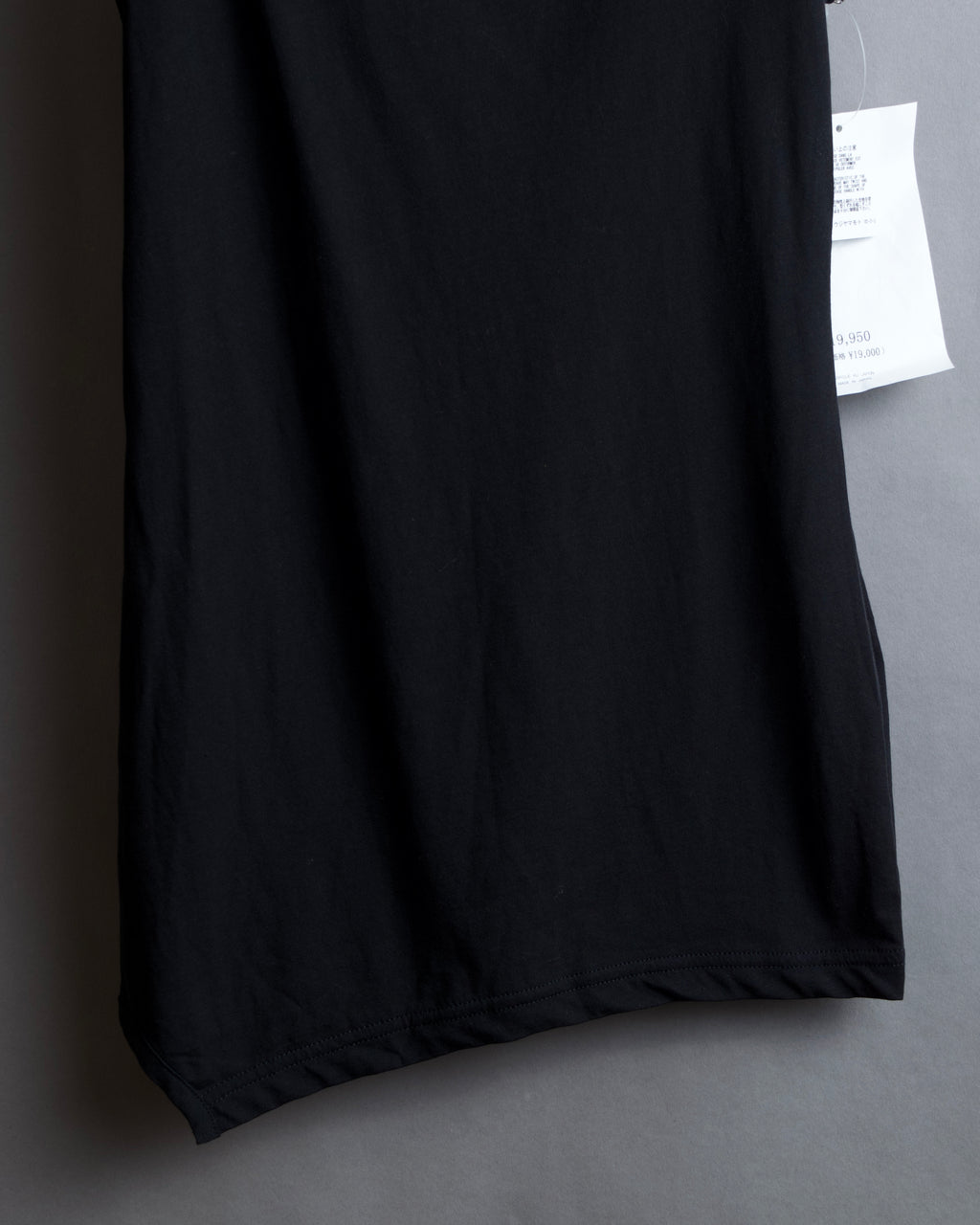 "YOHJI YAMAMOTO FEMME" 13SS
Shoulder cutting sleeveless pullover