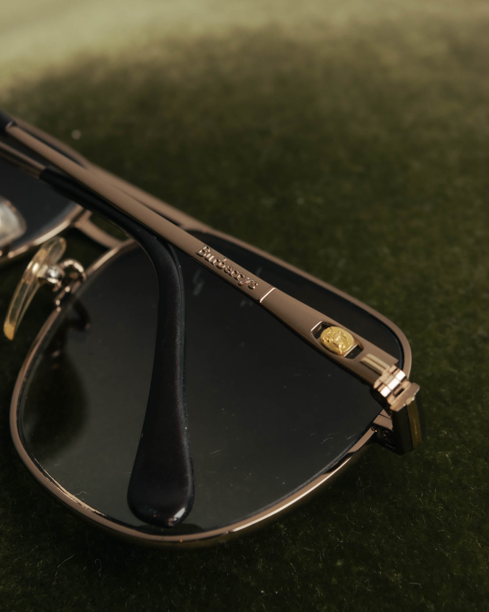 "Burberrys" 90's Classic metal aviator sunglasses