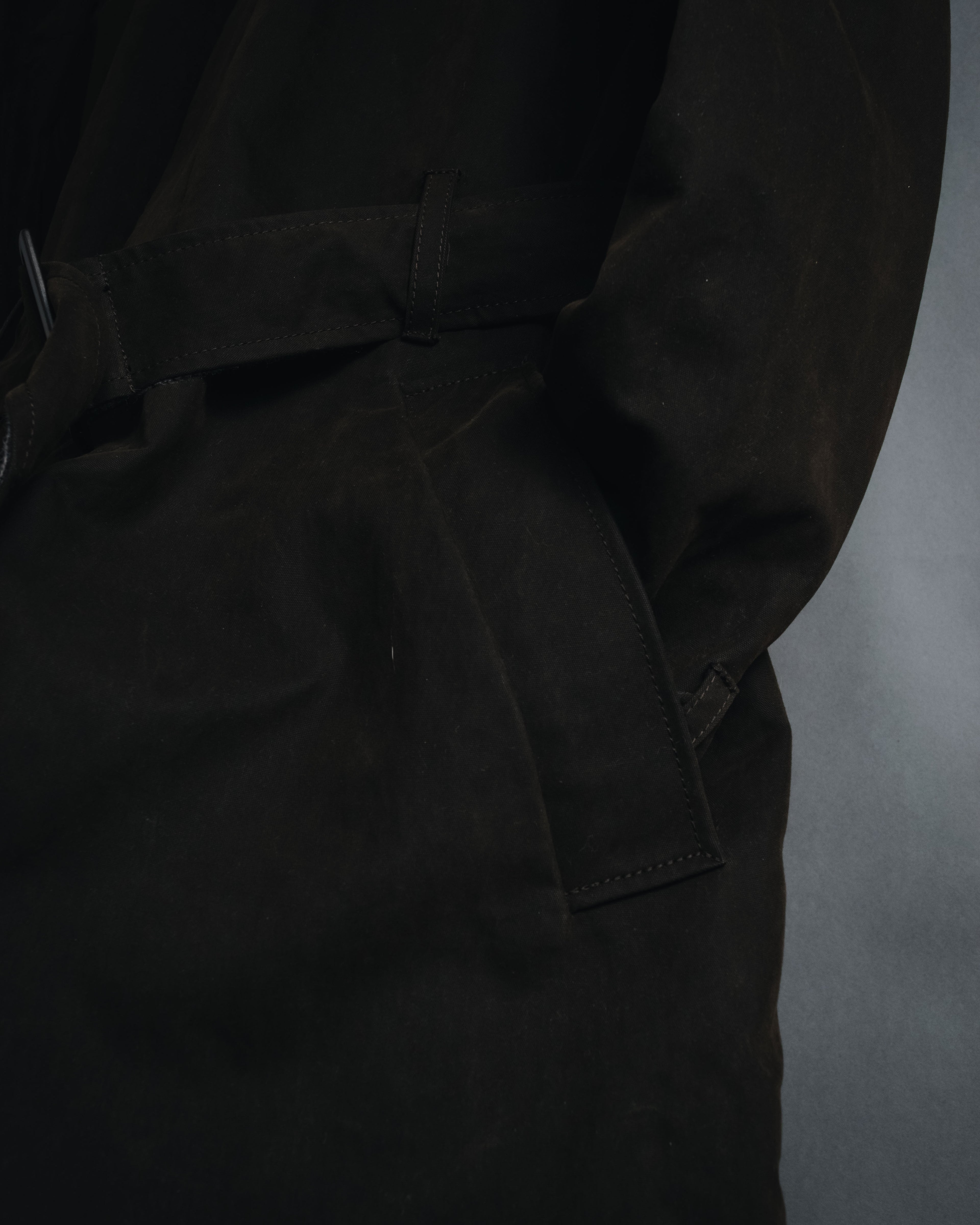 "DOLCE & GABBANA" 00’s resin coated patch detail belted coat