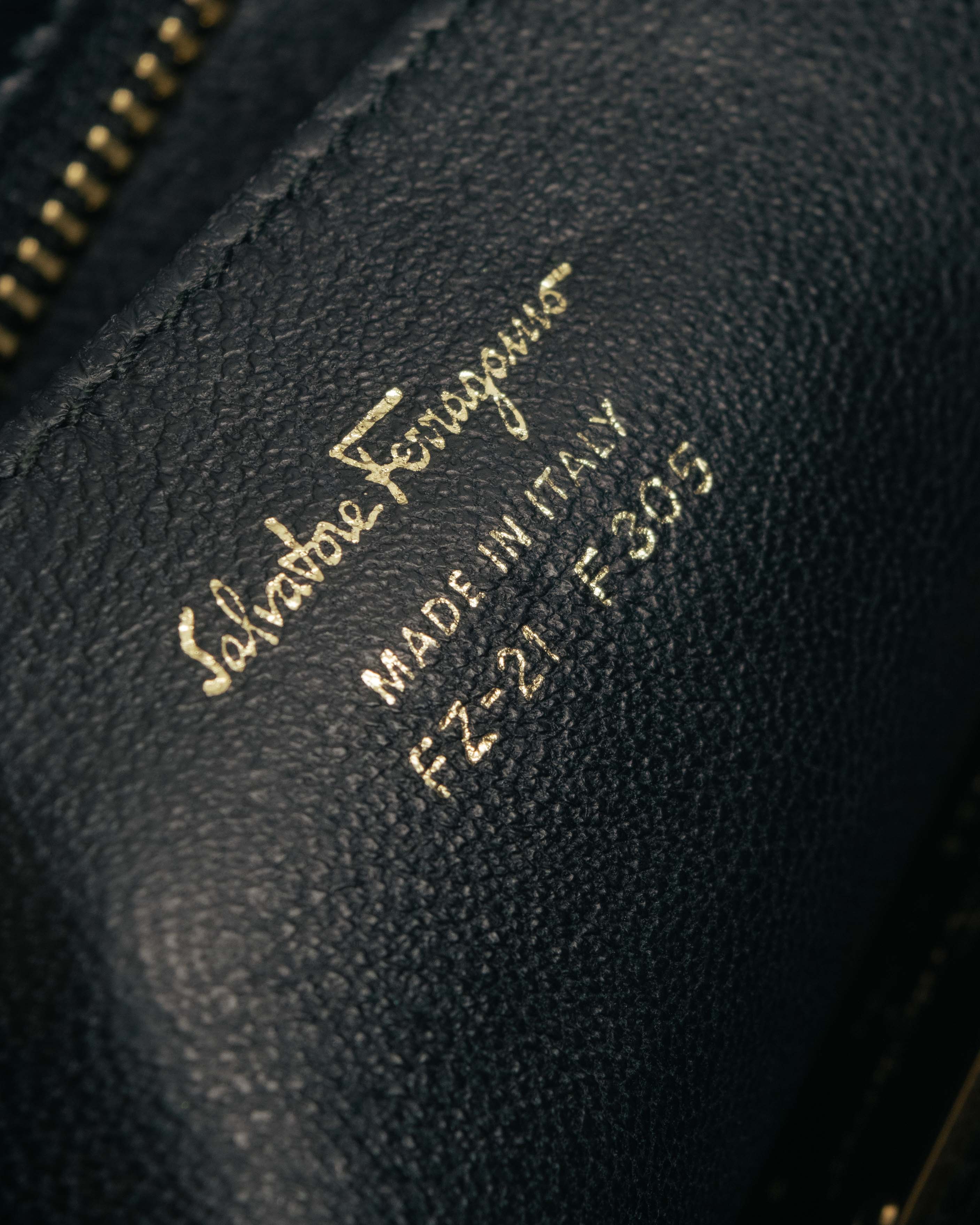 -SPECIAL- “Salvatore Ferragamo” 2019-21 Mixed material Sofia top handle bag