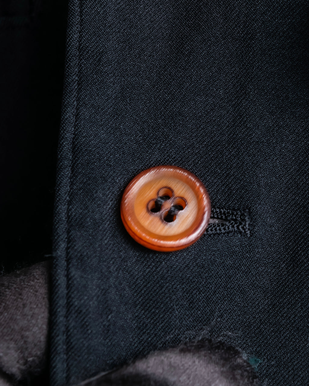 "COMME des GARCONS
COMME des GARCONS" 6 button detail raw edge jacket