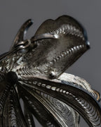 "Vintage petal motif broach"