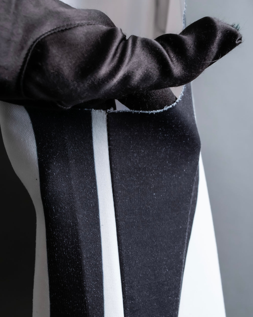 "RAF SIMONS" 14ss Neoprene graphic sleeveless T-shirt