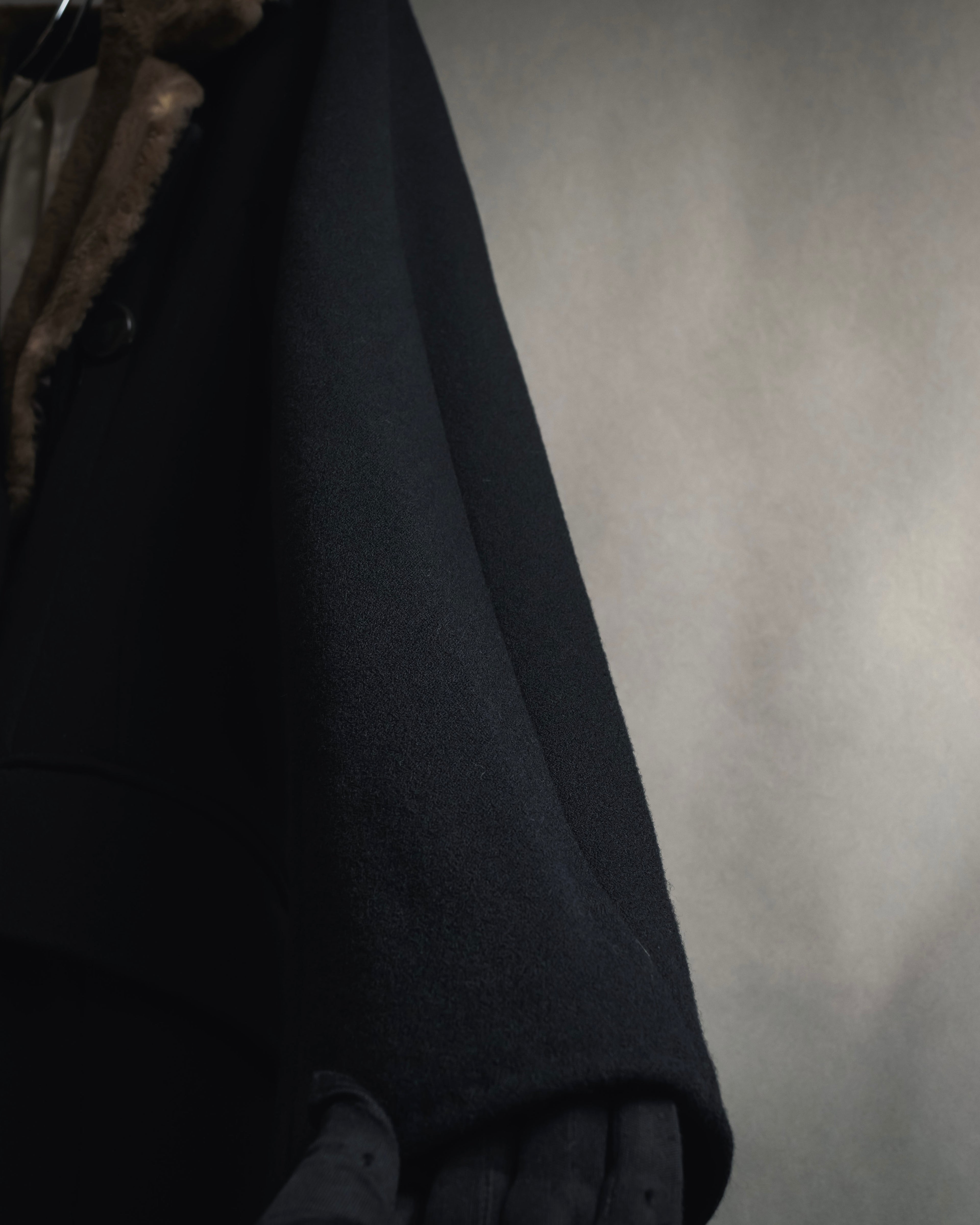 -SPECIAL- "Max Mara"
90’s Detachable fur collar virgin wool long coat