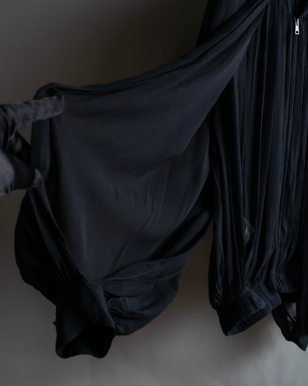 "GUCCI" Balloon draping design zip-up silk blouson