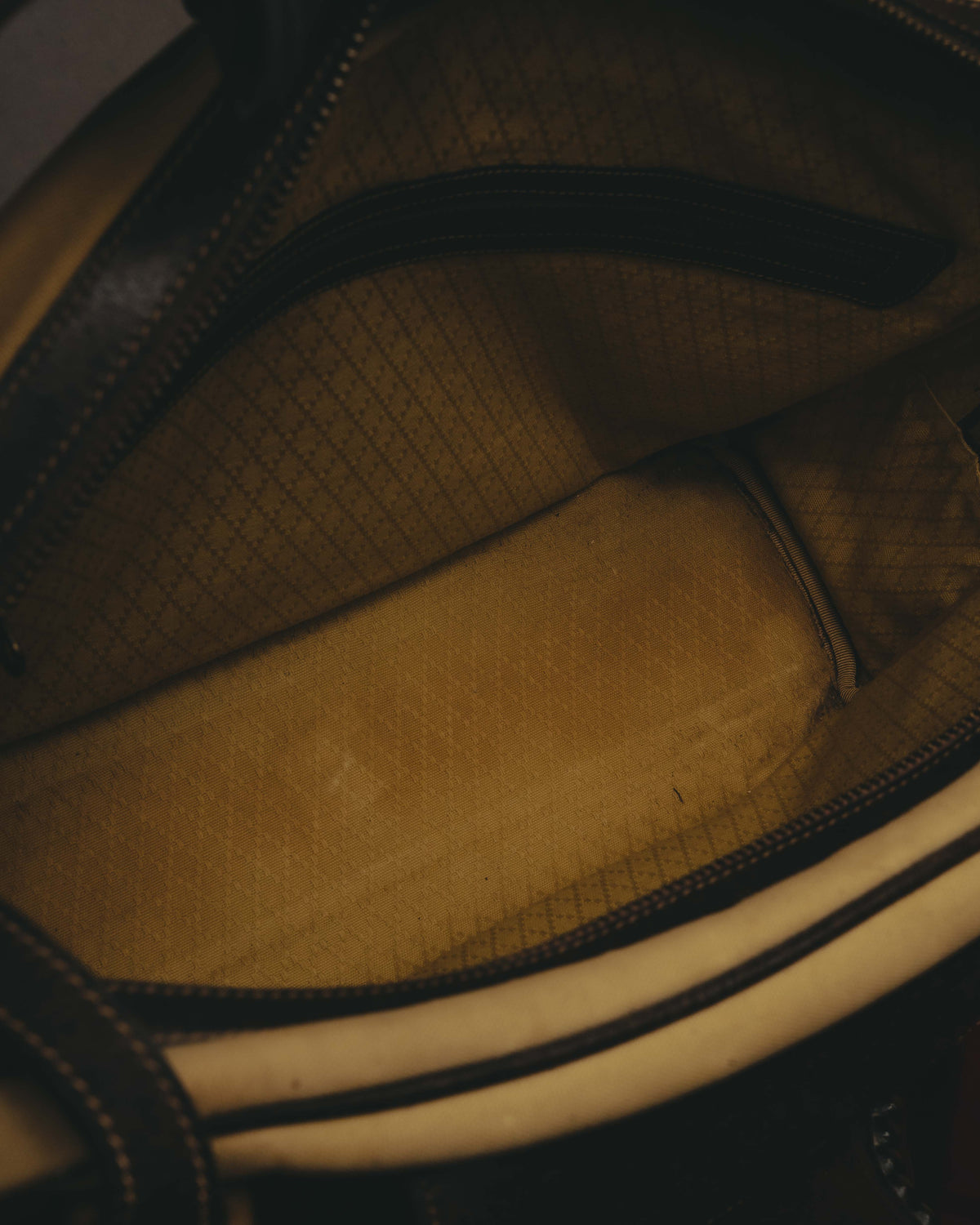 "GUCCI" 70's Iconic web travel shoulder bag