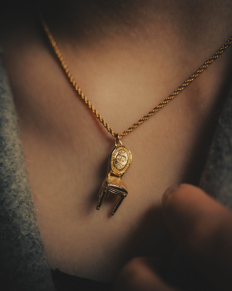 –SPECIAL– “Christian Dior” 80’s Germany-made medallion chair motif gold-tone pendant necklace