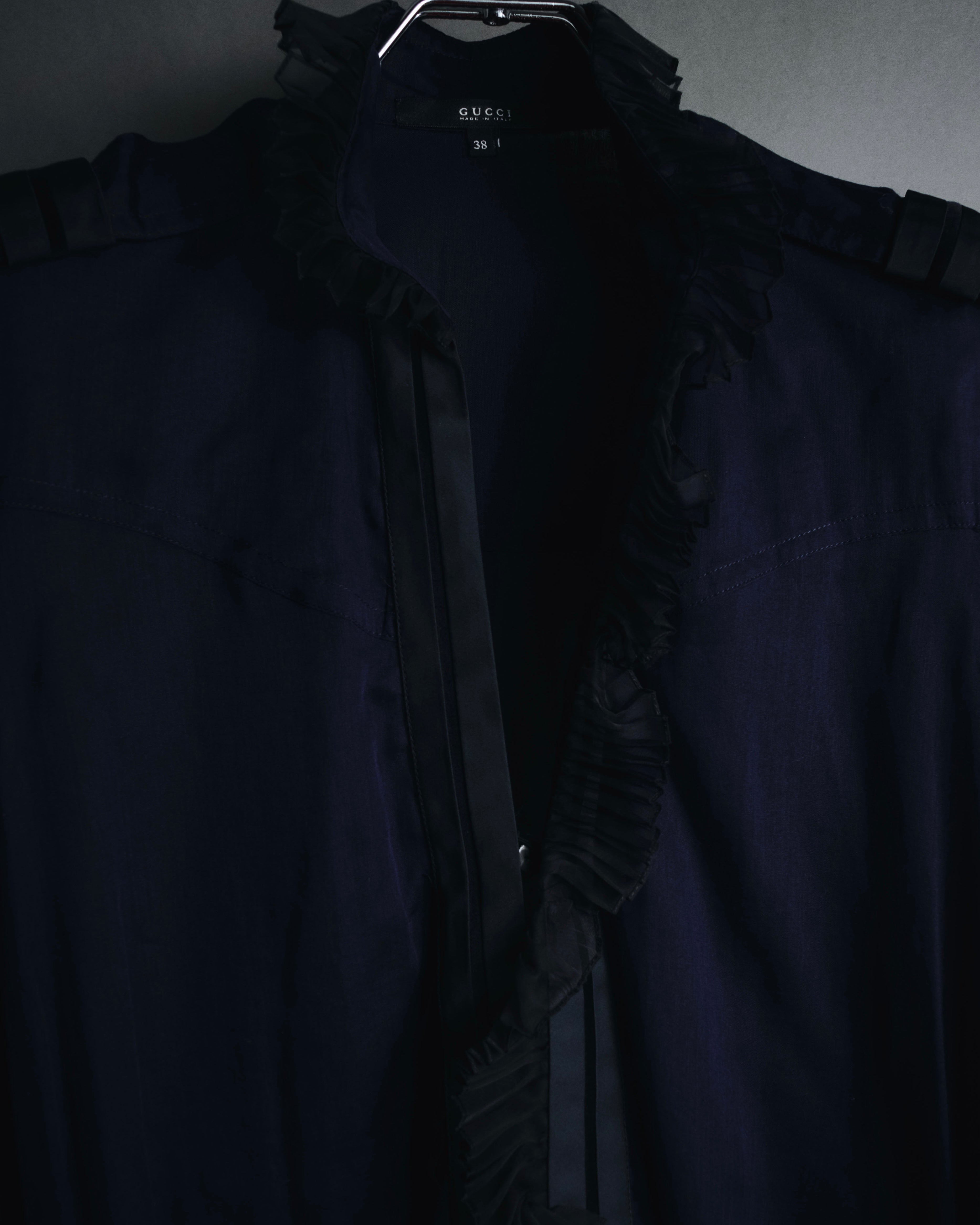 "GUCCI" 90’s-00’s military romantic ruffle blouse