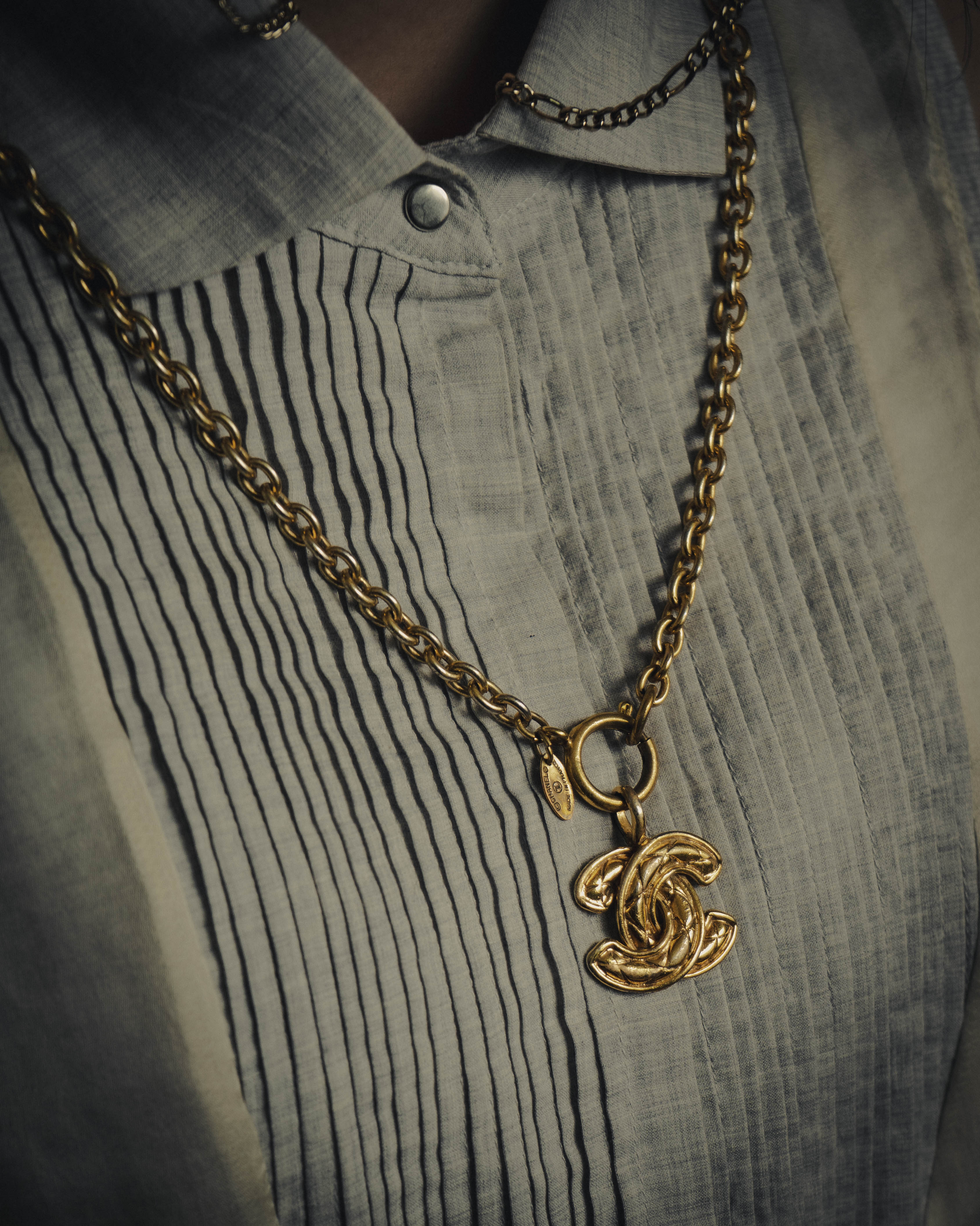 -SPECIAL- “CHANEL” 80’s-90’s Quilted cc pendant chain necklace