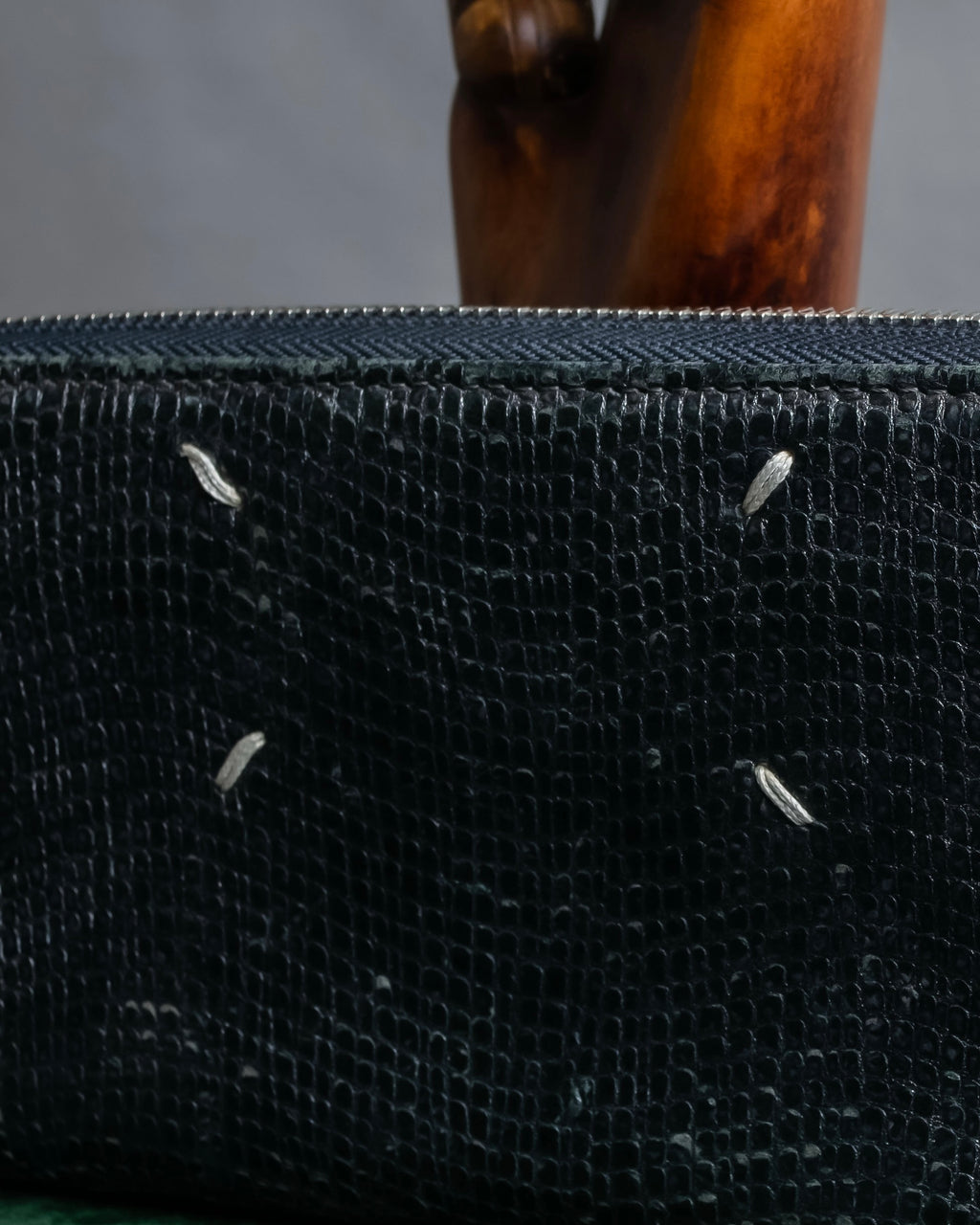"MAISON MARGIELA" Lizard-embossed leather long wallet