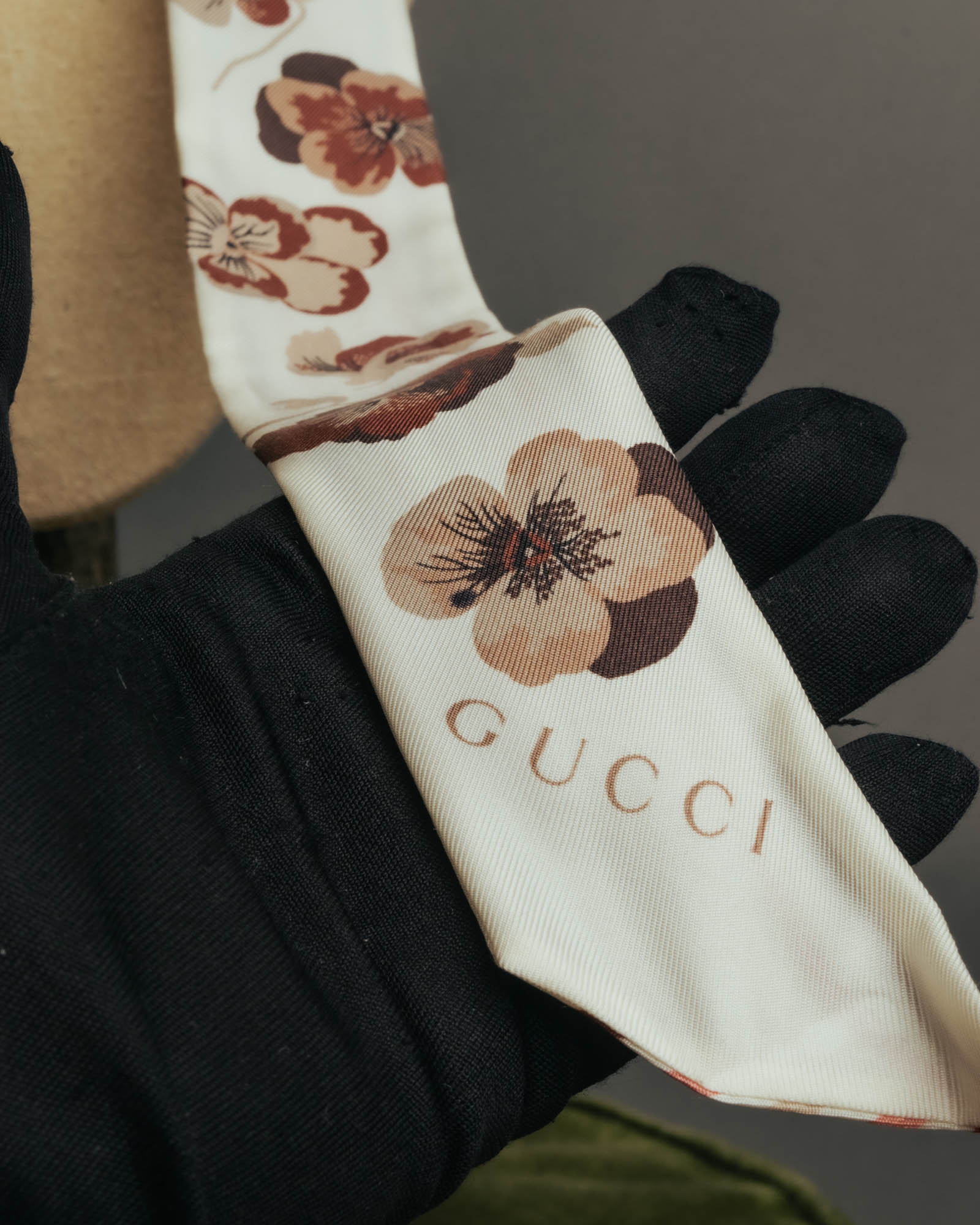 "GUCCI" 00's-10's Floral and striped silk neck bow scarf