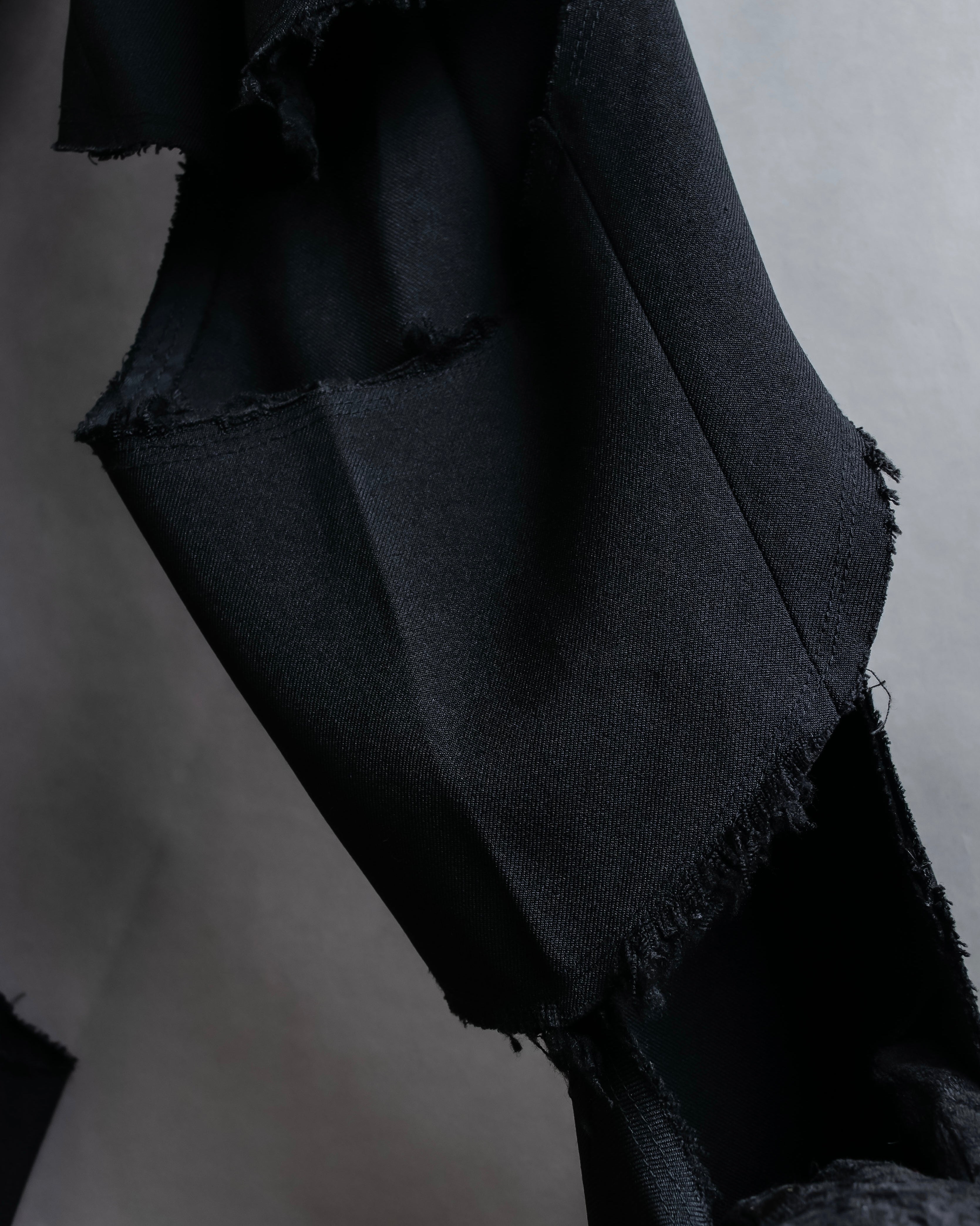 "COMME des GARCONS HOMME PLUS" 19SS Cut-off design slacks