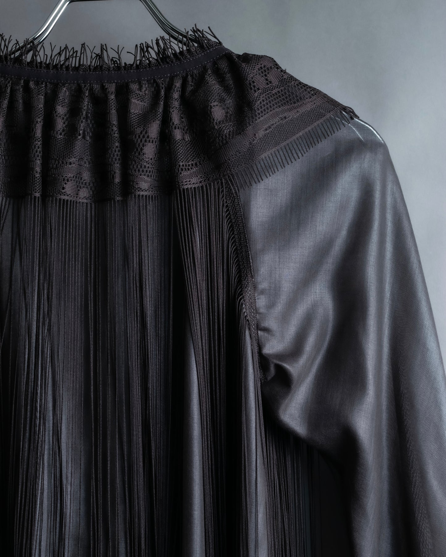 "ISSEY MIYAKE" Fringe design embroidered jacket