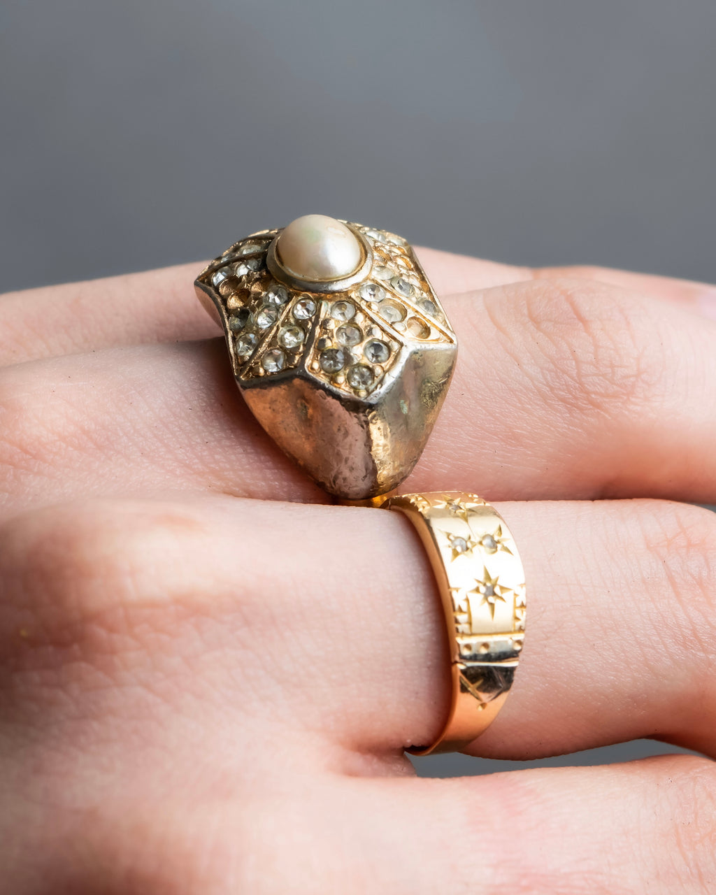 “Dior” Star-shaped pearl gold ring