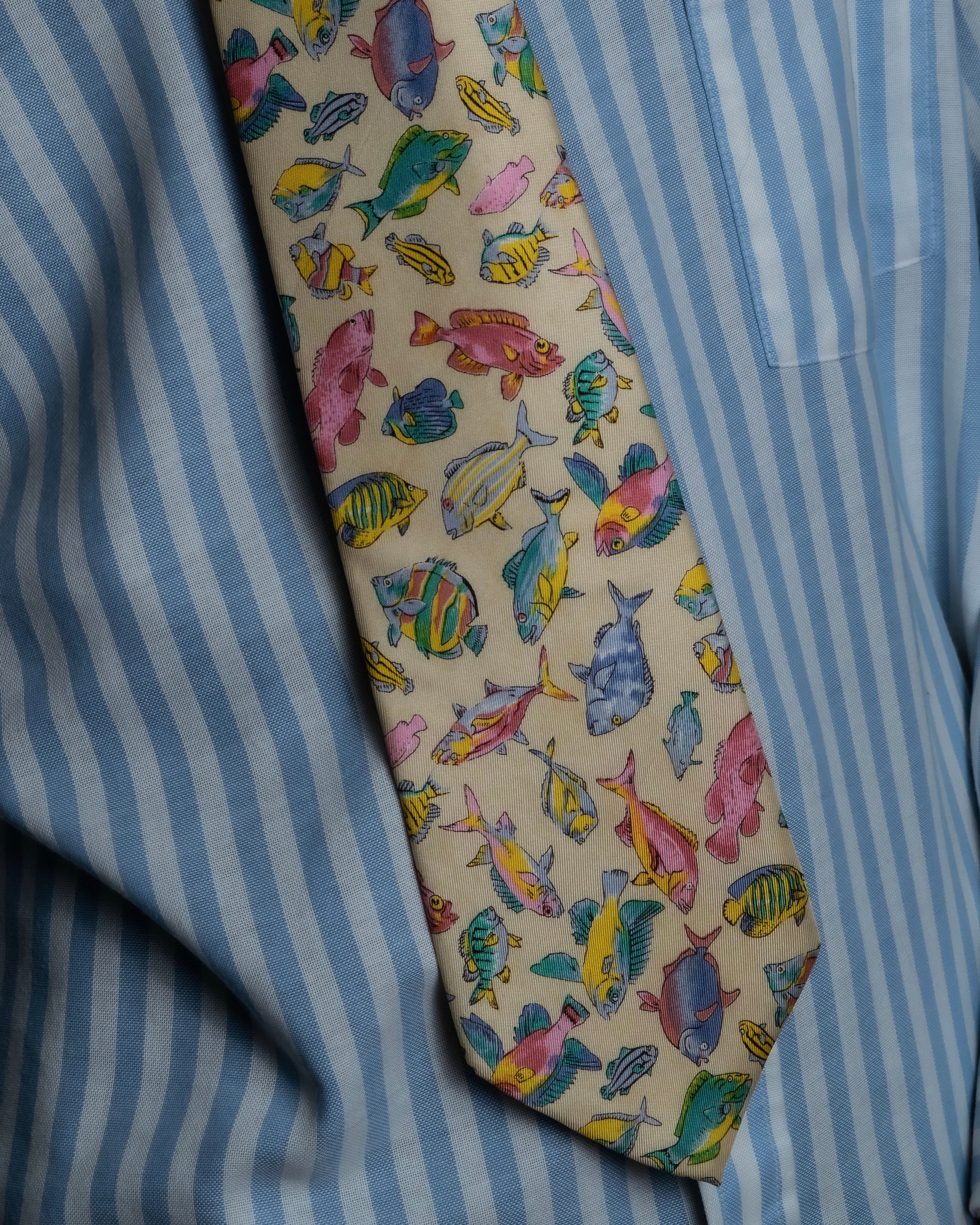 "GUCCI" Colorful fish motif silk neck tie