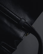 -SPECIAL- "VALENTINO GARAVANI" 90’s-00’s V corner hardware leather top handle bag