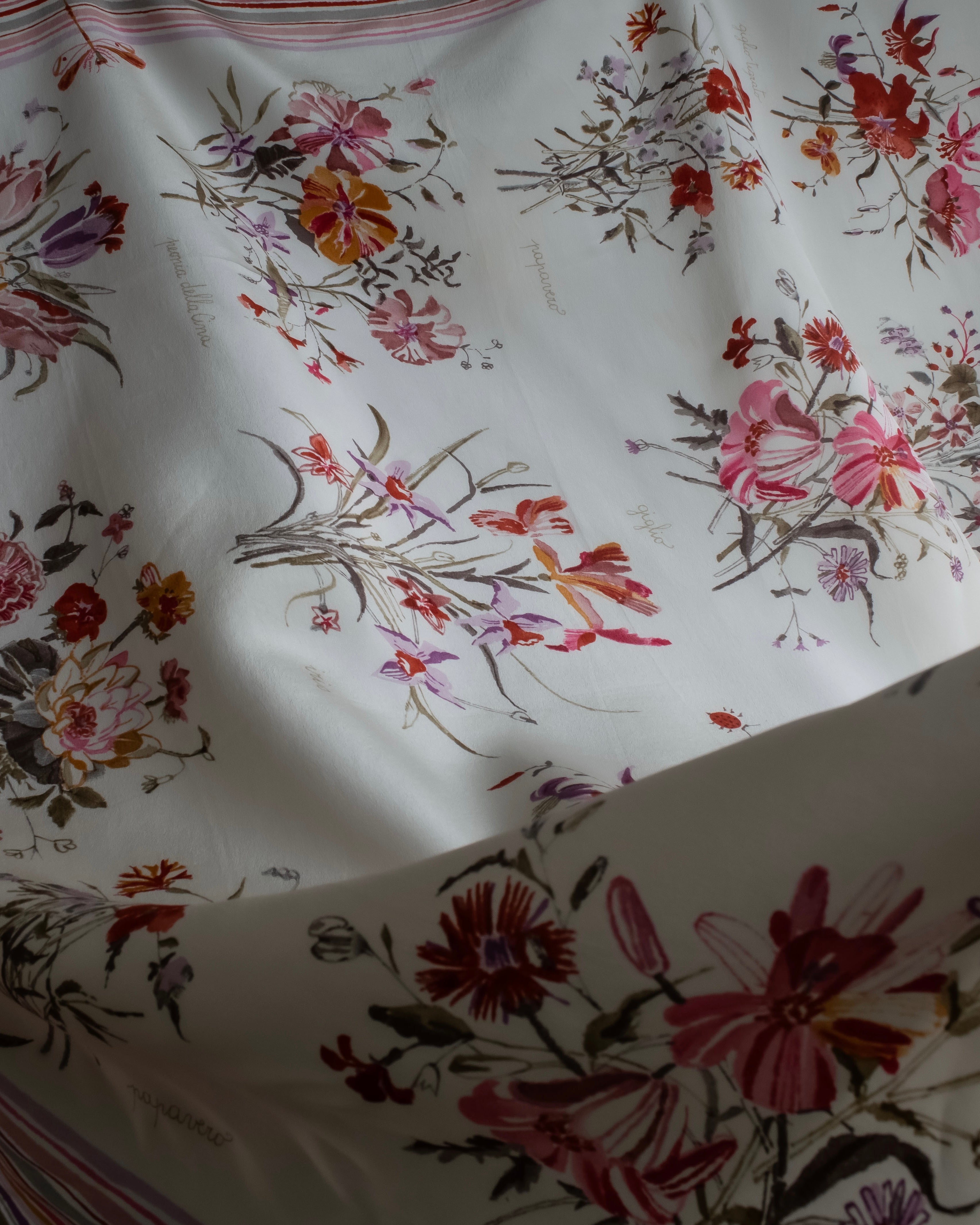 “GUCCI” Botanical printed silk scarf