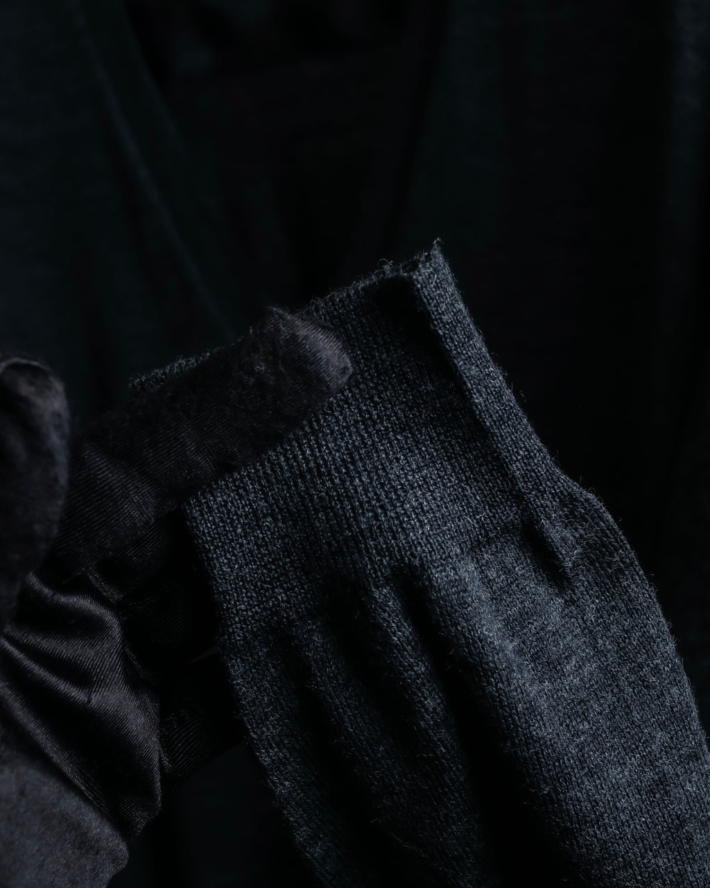 "PRADA" Camouflage pattern V-neck knit