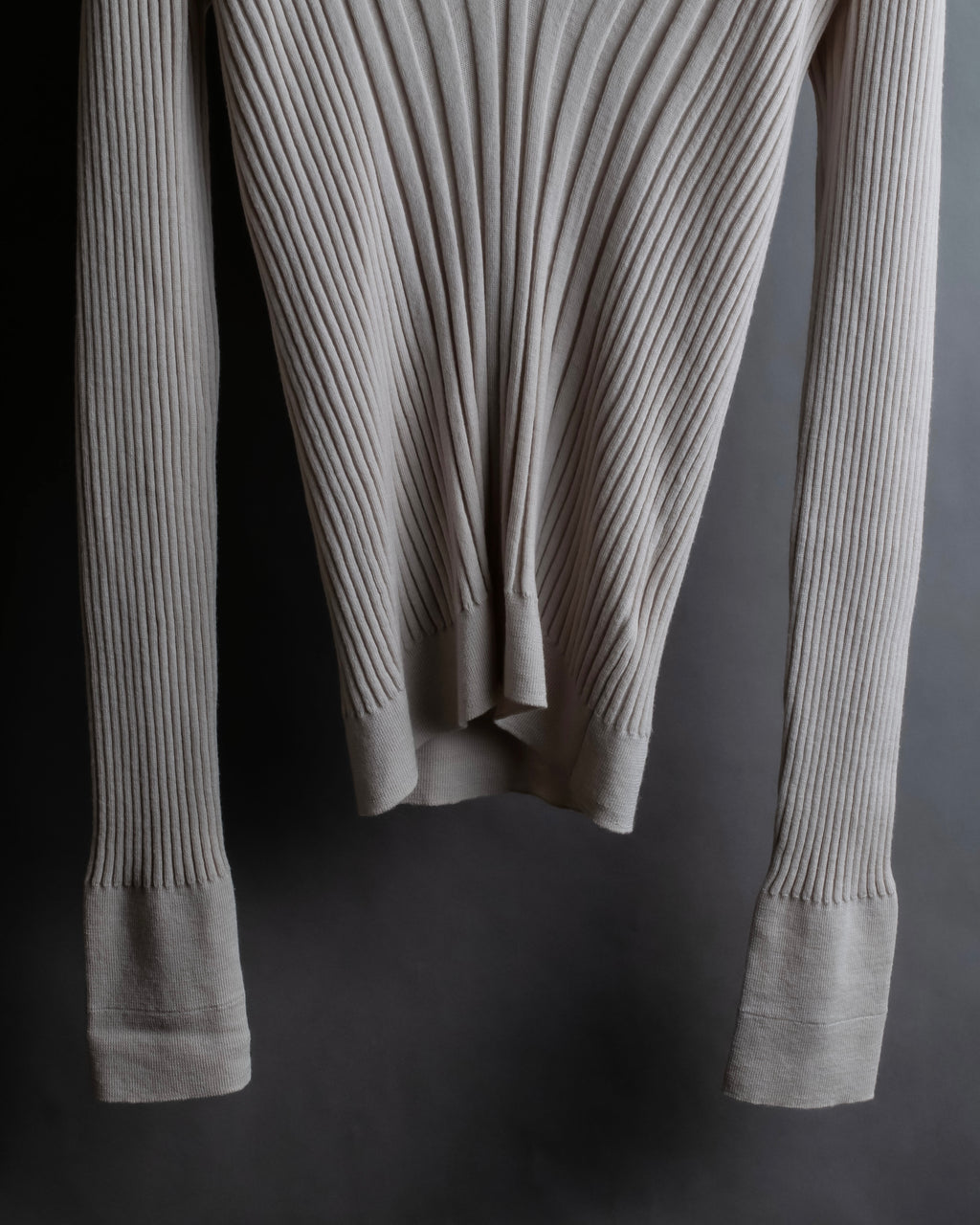 "MAISON MARGIELA" 18AW Ribbed shaped V-neck knit