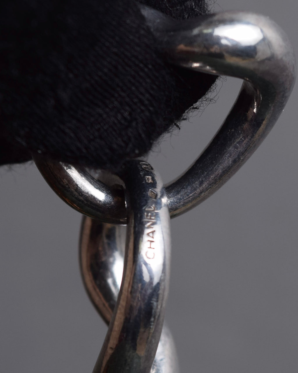 "CHANEL" 90's Organic twist design double ring