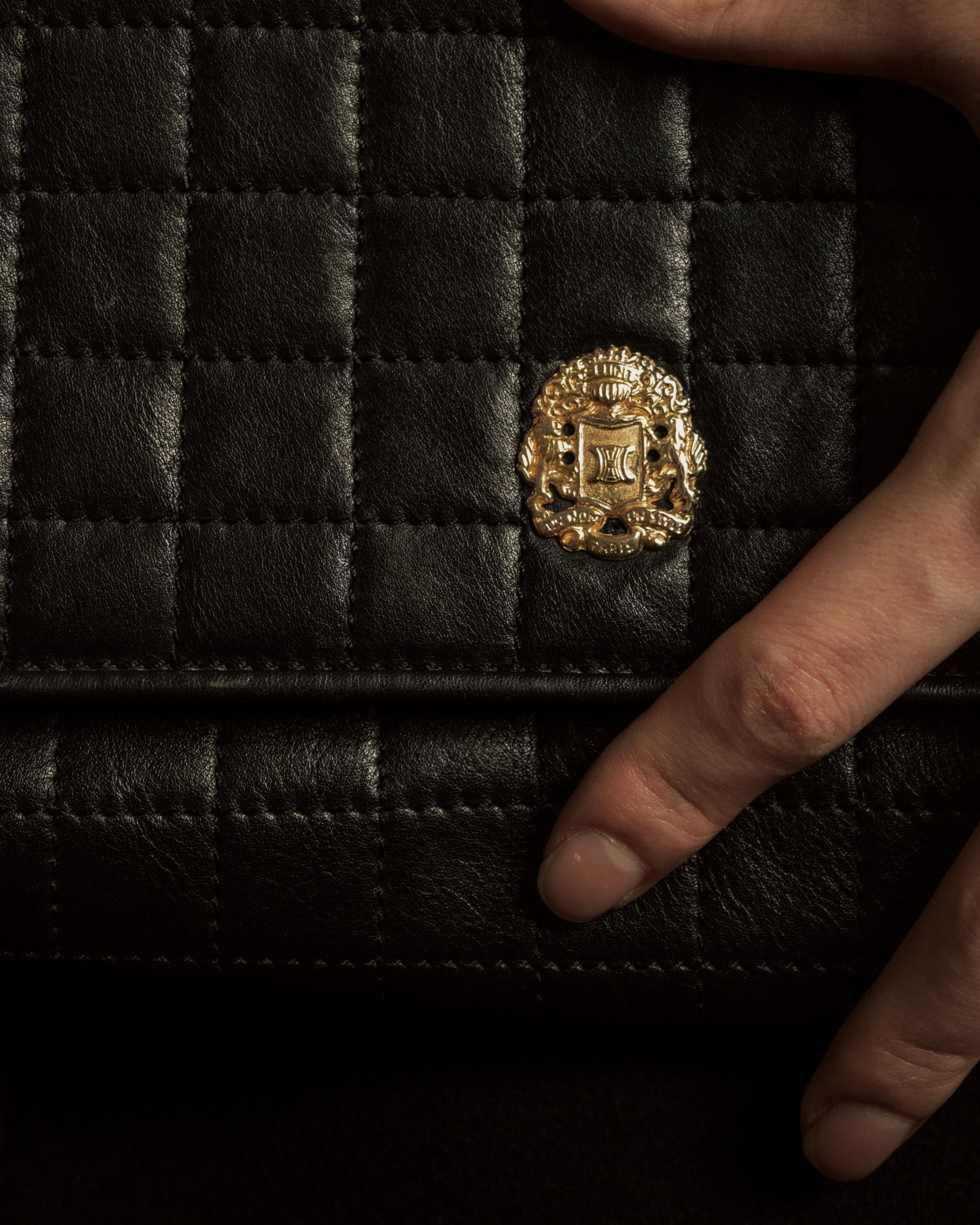 "CELINE" 80's-90's Crest metal fittings design quilted leather bag