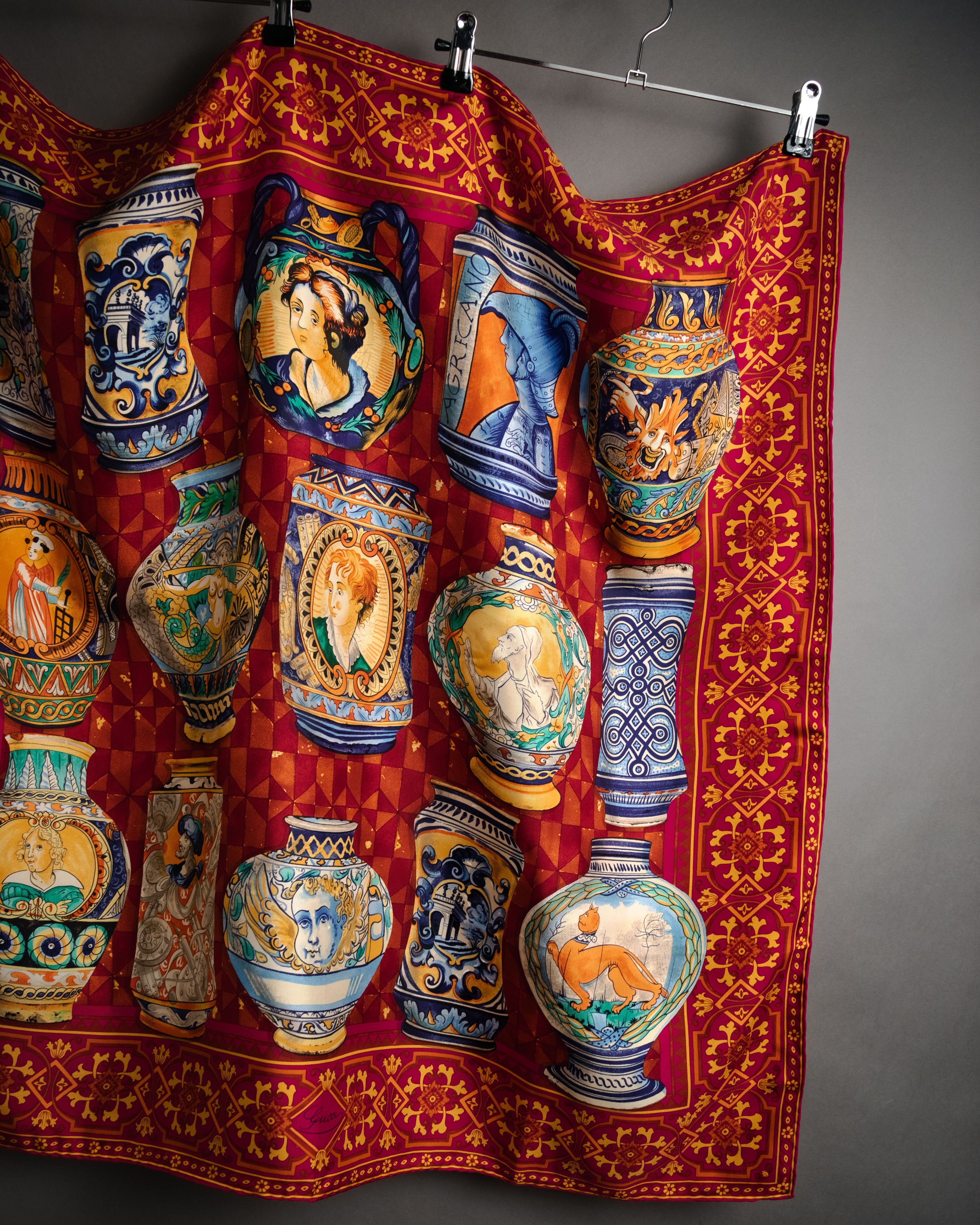 “GUCCI” 2016–2020 Ceramic motif silk foulard scarf