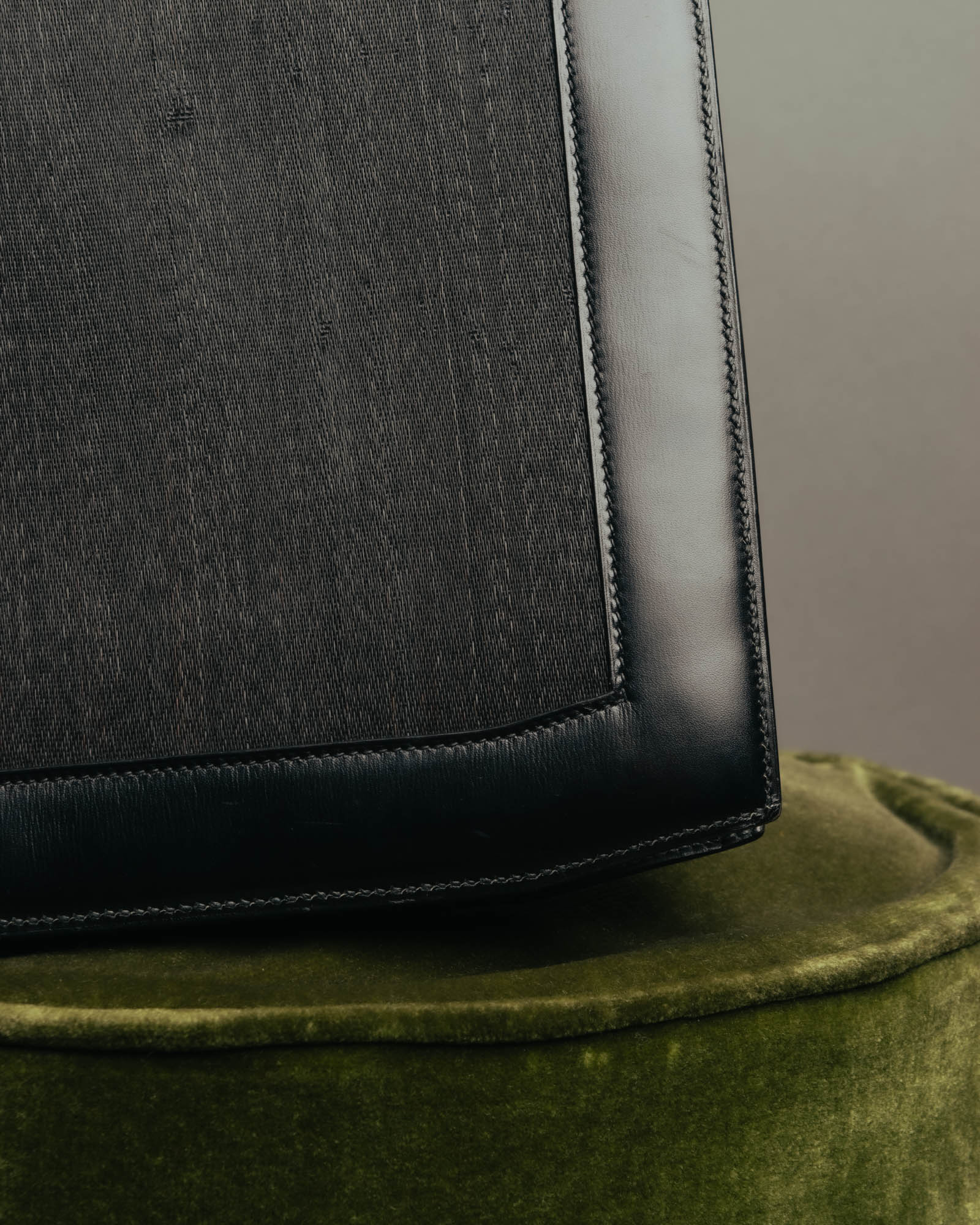 -SPECIAL- “HERMÈS” 80’s-90’s Camargue black leather and canvas shoulder bag
