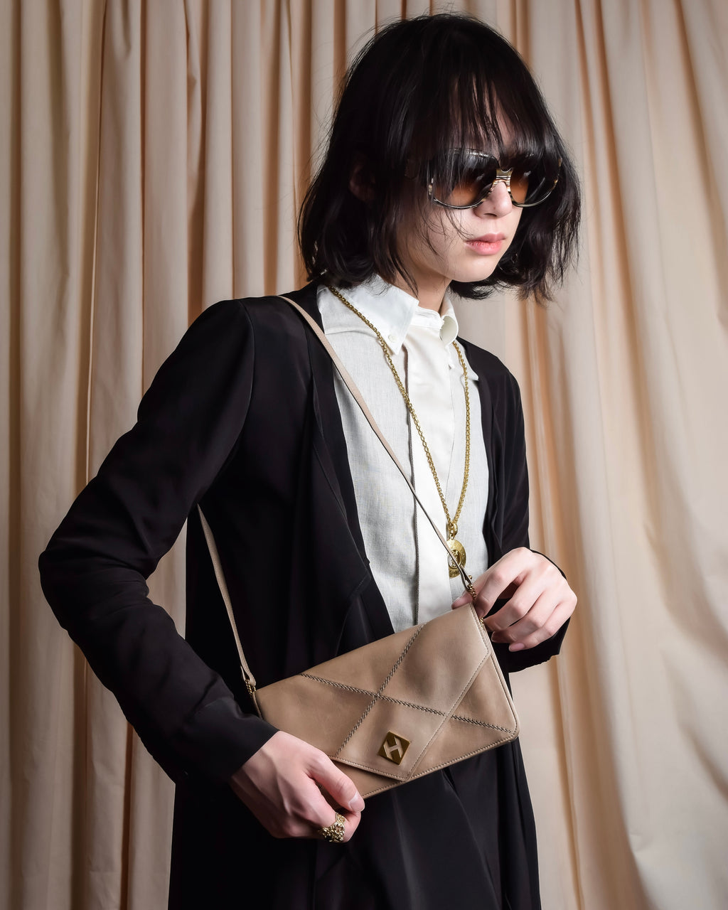 "HERMES" 70's Diamond stitched envelope leather bag