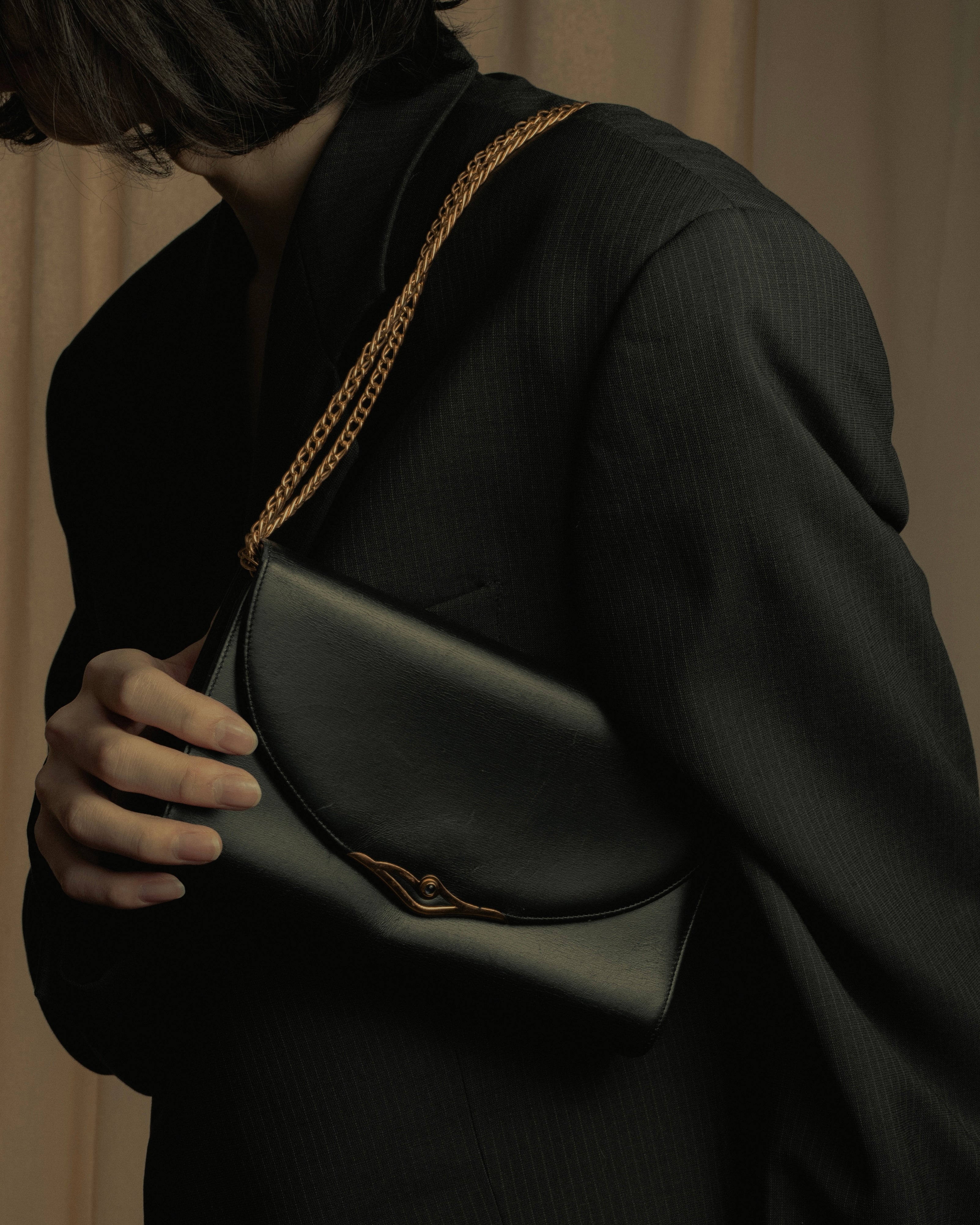 "Cartier" 80’s-90’s sculptural clasp chain shoulder bag